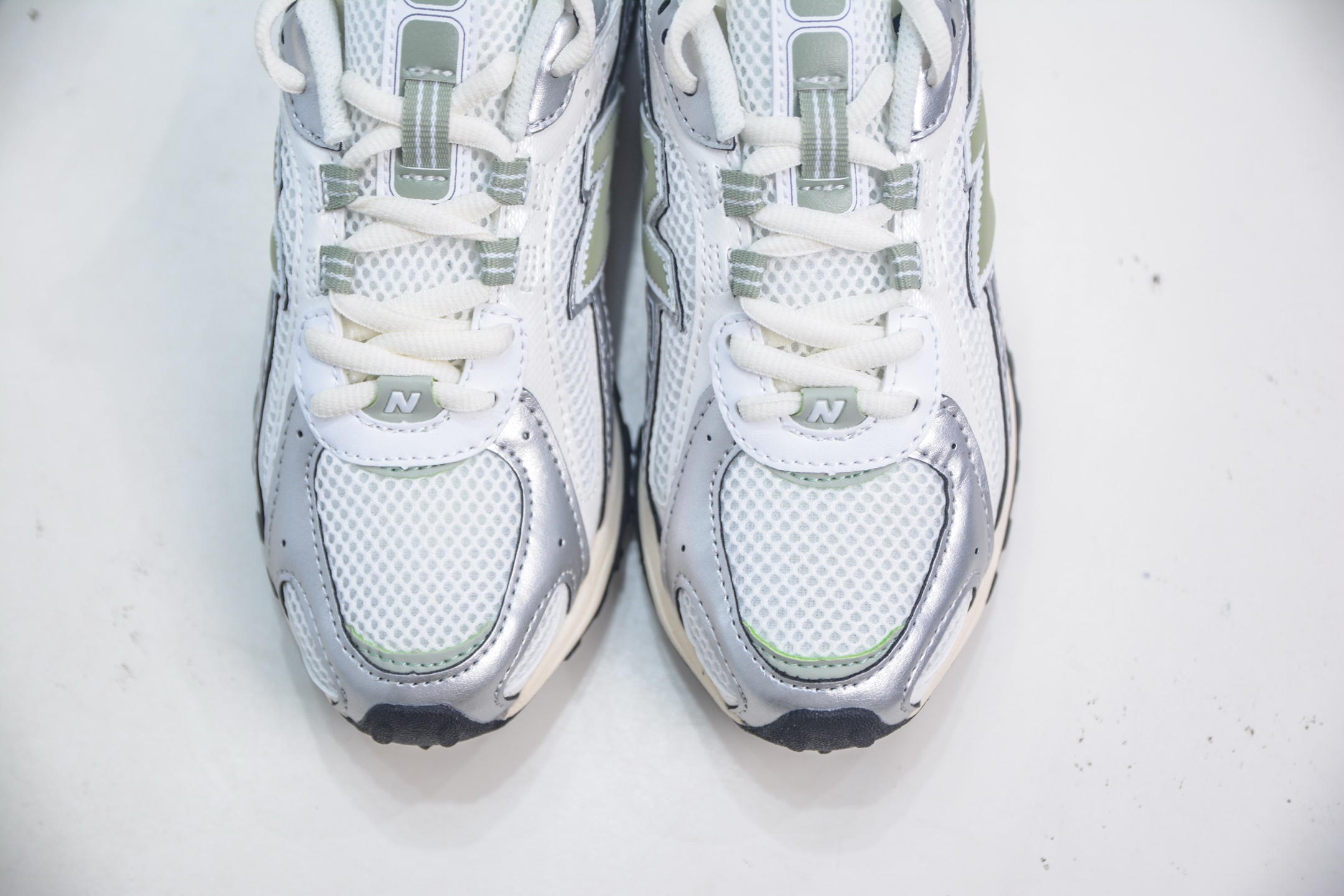 New Balance 204 Retro Casual Running Shoes - Stylish and Comfortable 9 i1754665857030 1128 0 8