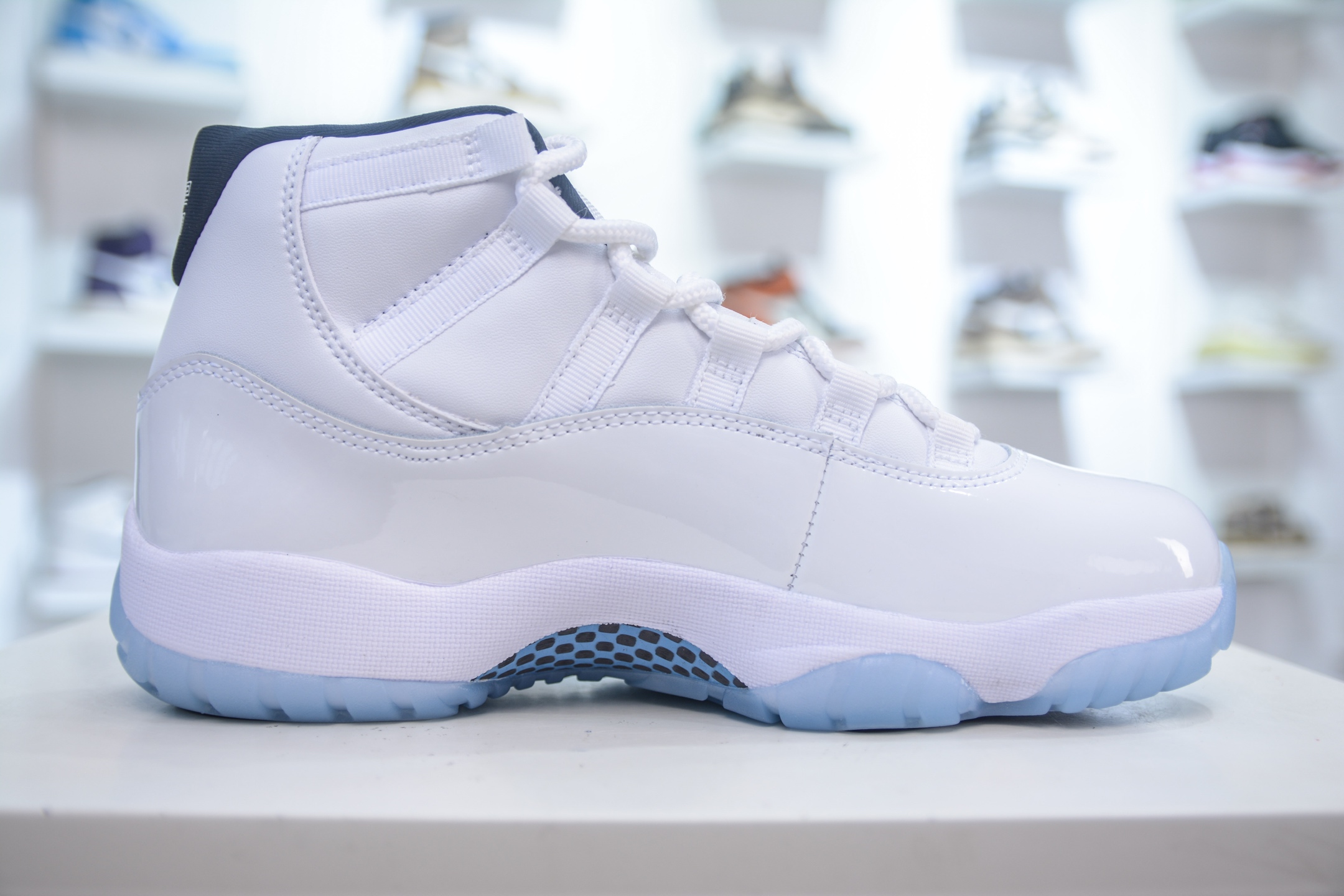 Air Jordan 11 Retro 'Legend Blue' High-Top Sneakers - Premium Quality 3 i1754665921762 6230 0 2