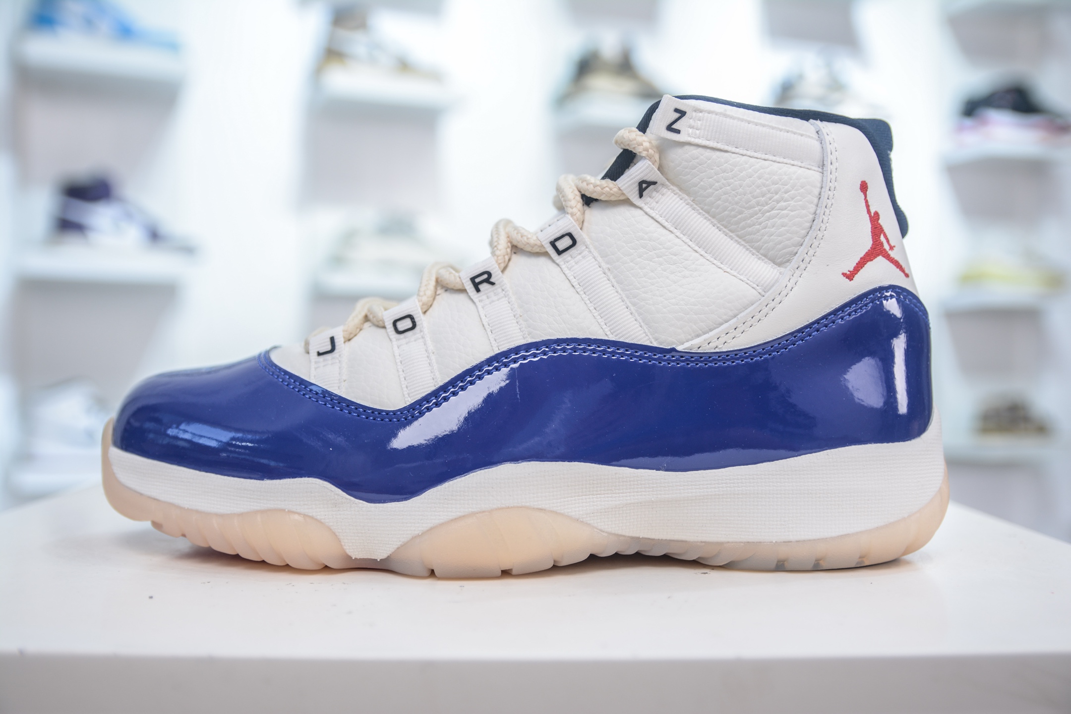 Air Jordan 11 Retro 'Rare Air' High-Top Sneaker - White/Deep Royal Blue 2 i1754665976650 8452 0 0