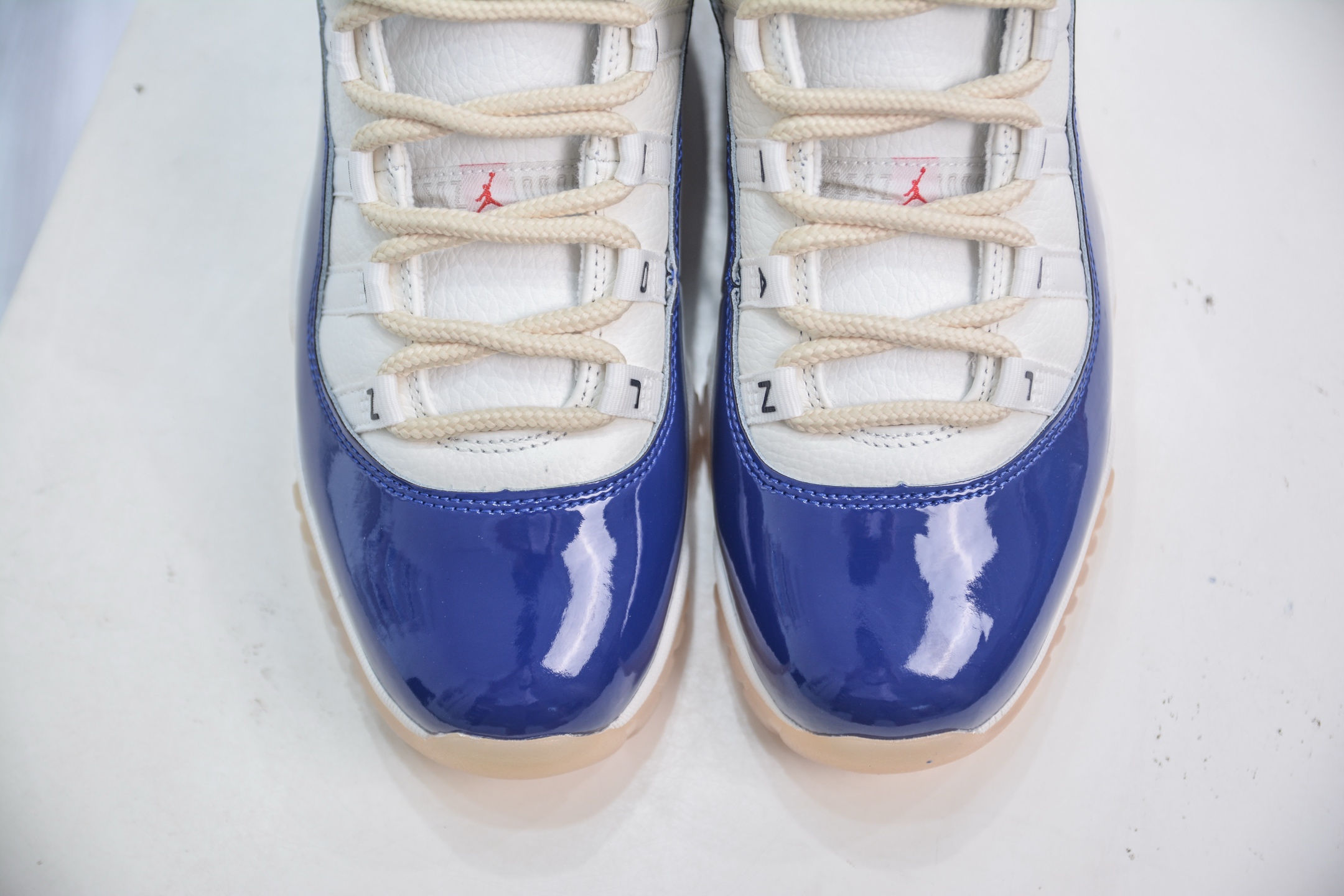 Air Jordan 11 Retro 'Rare Air' High-Top Sneaker - White/Deep Royal Blue 10 i1754665979455 5930 0 8