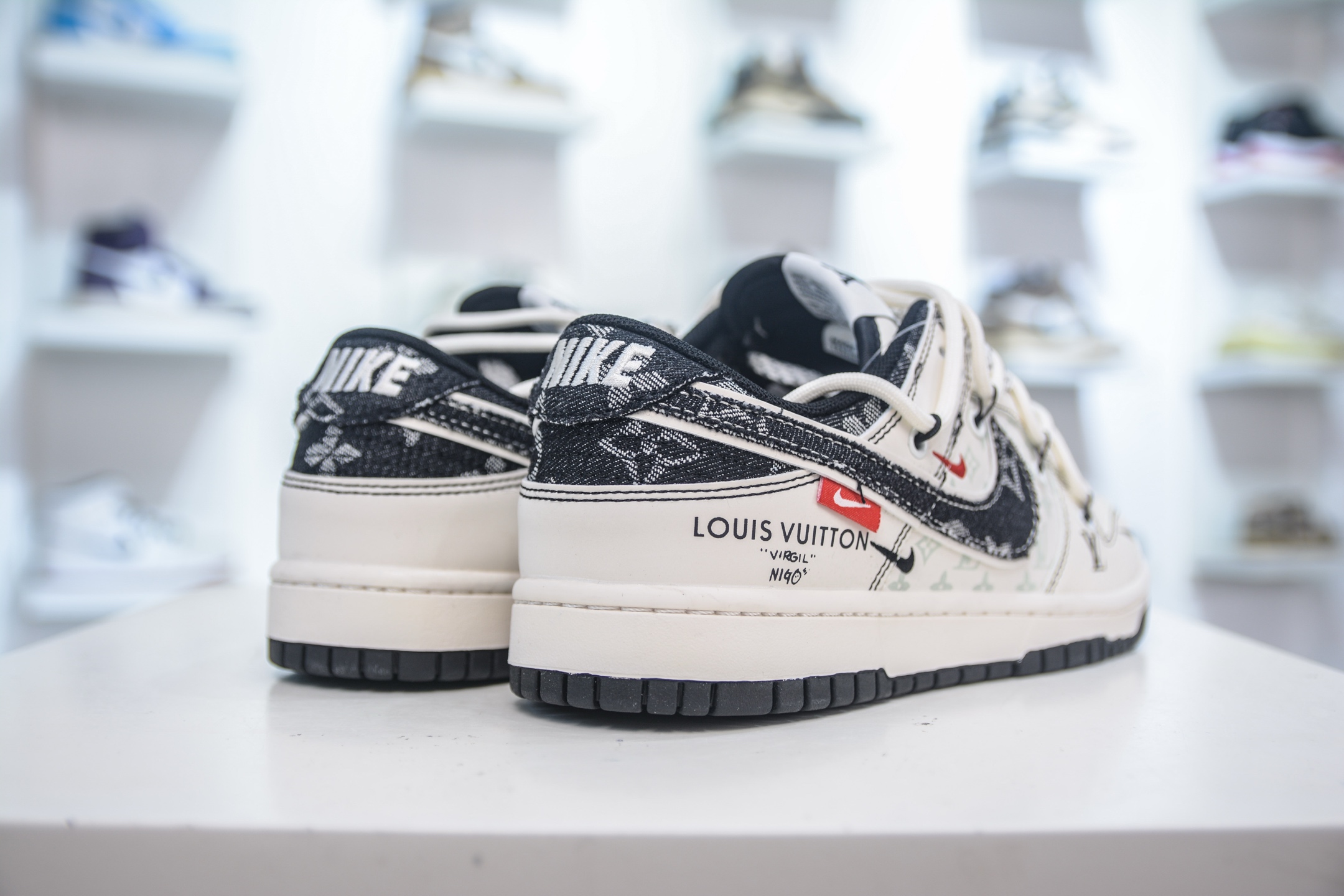Nike SB Dunk Low x Louis Vuitton White Black Canvas Sneakers 6 i1754750982981 2419 0 5