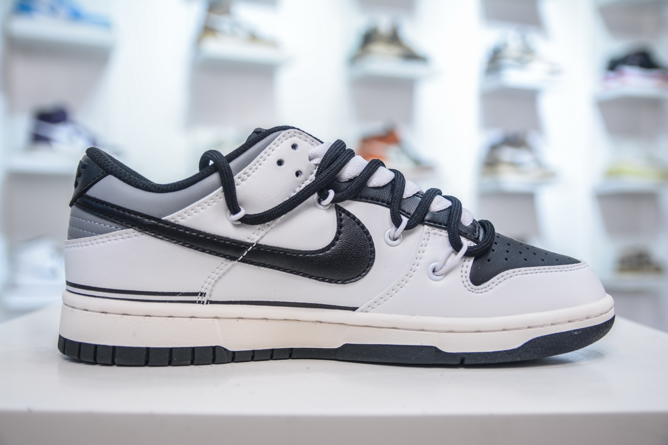 Nike SB Dunk Low Fujiwara Hiroshi White Black Sneakers - Premium Quality 4 i1754845520482 7917 0 2