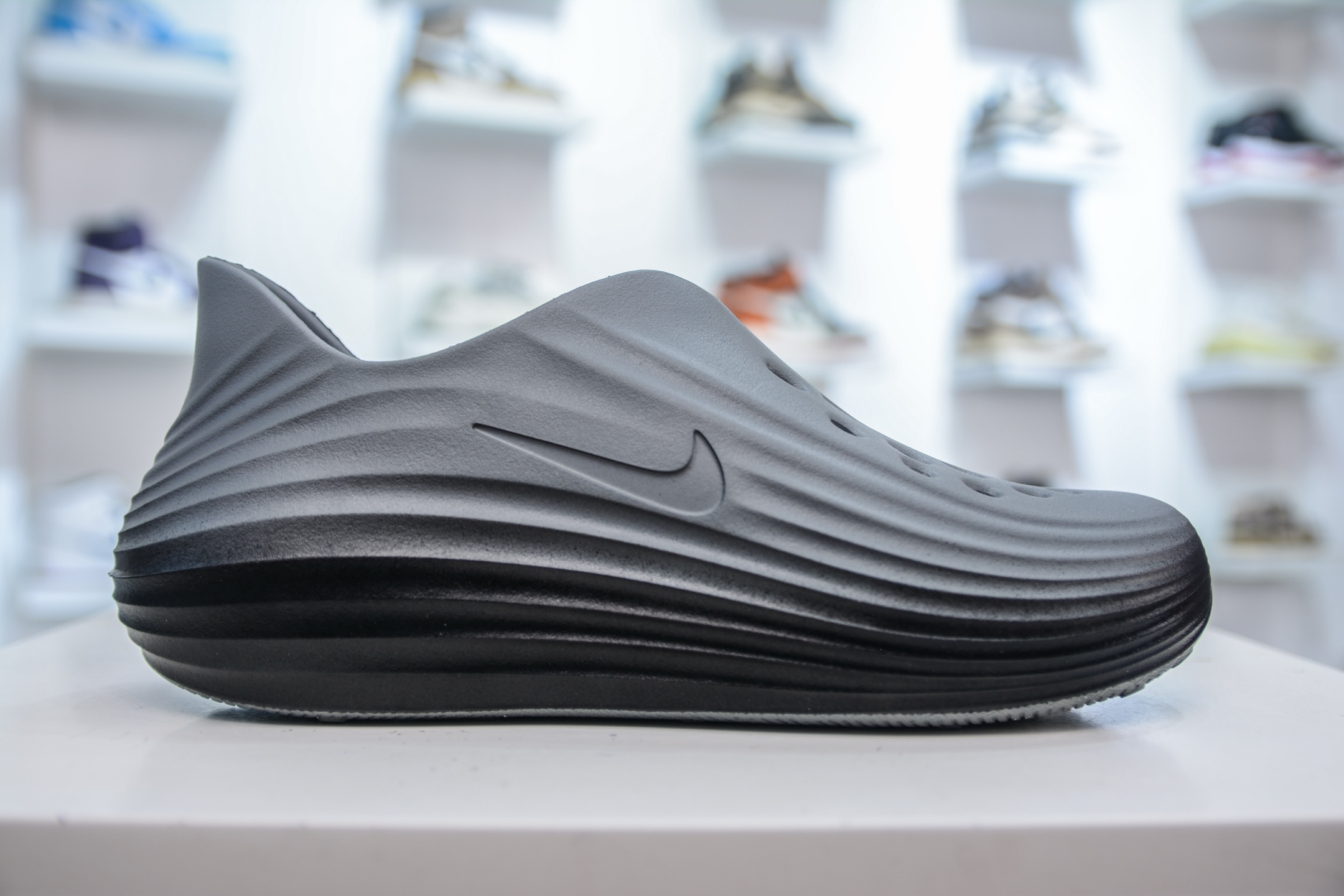 Nike ReactX Rejuven8: Summer-Ready Gray Sandals with ReactX Foam Comfort 4 i1754846084576 9345 0 2