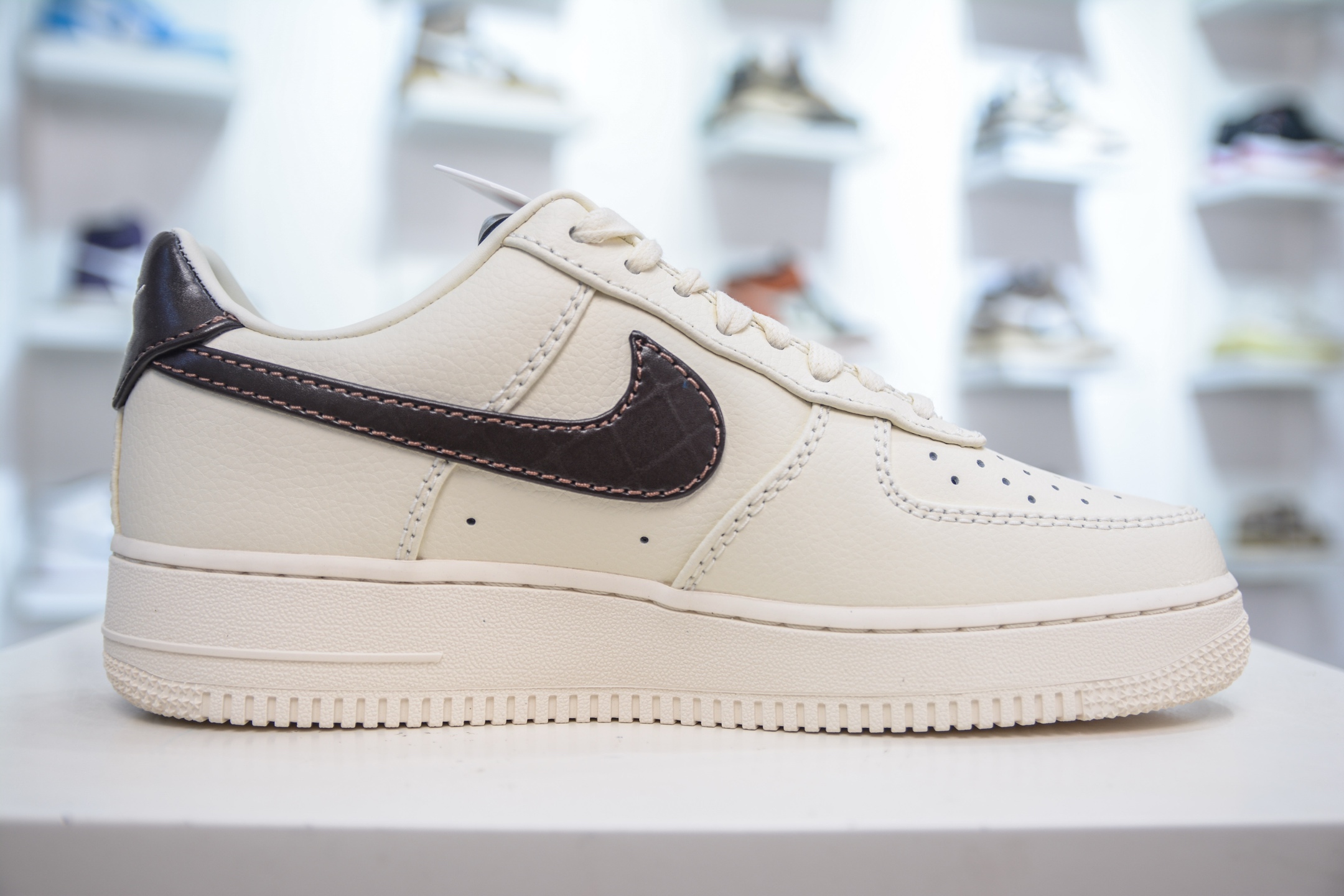 Nike Air Force 1 '07 Low Cream/Brown,Classic Design,Comfortable Sneakers 3 i1754846212110 2248 0 2