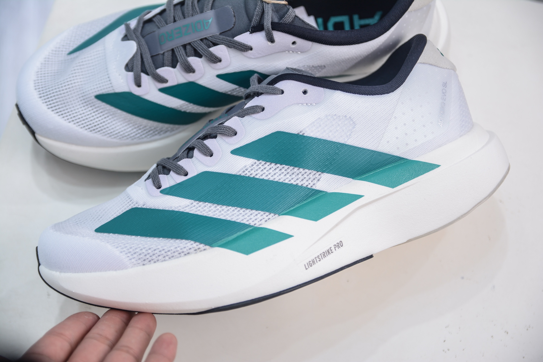 Adidas Adizero Evo SL M: Ultra-Lightweight, Breathable Running Shoes for Peak Performance 8 i1754927780270 167 0 6