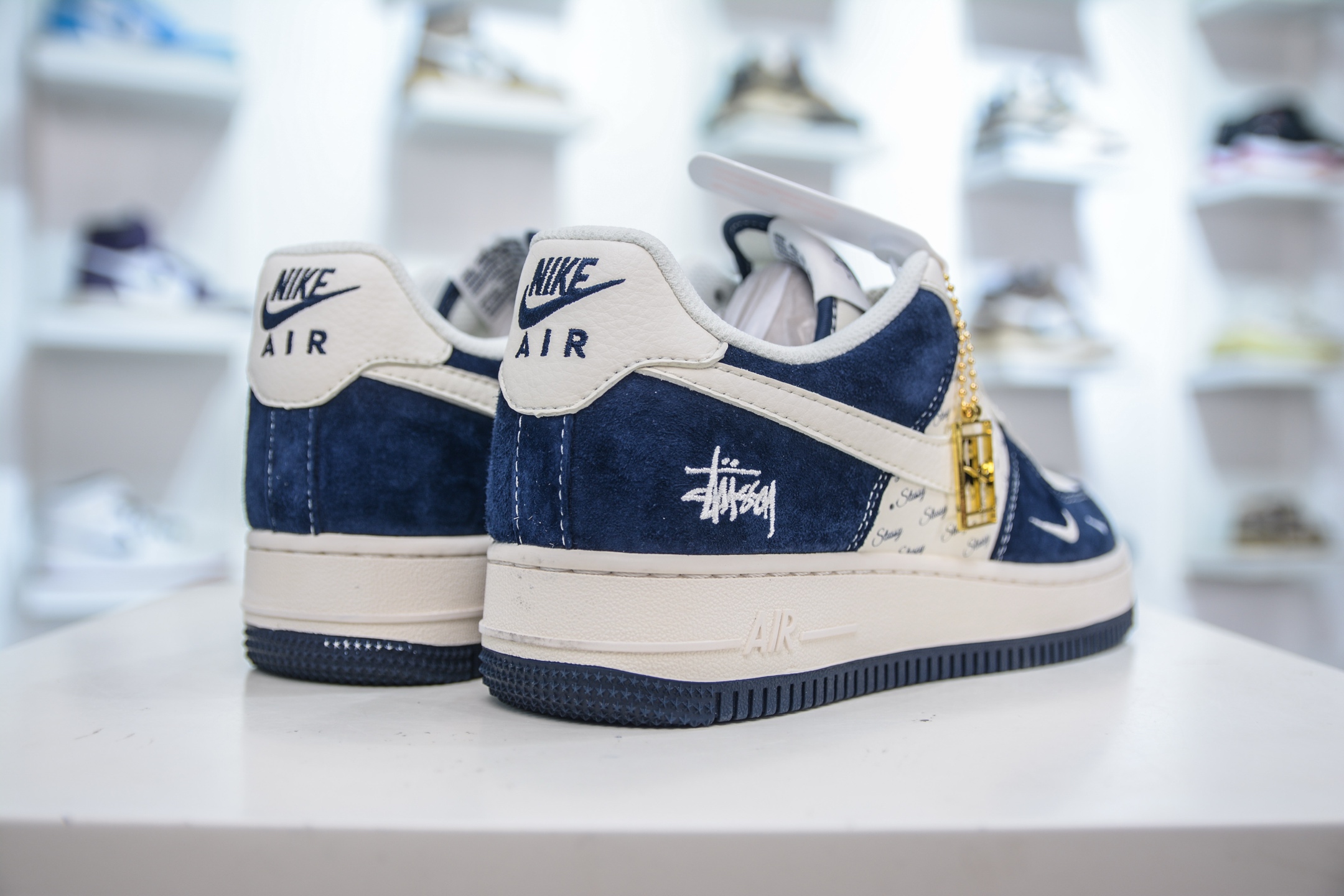 Stussy x Nike Air Force 1 Low White Deep Blue Collaboration Sneakers 7 i1754927845618 9590 0 5