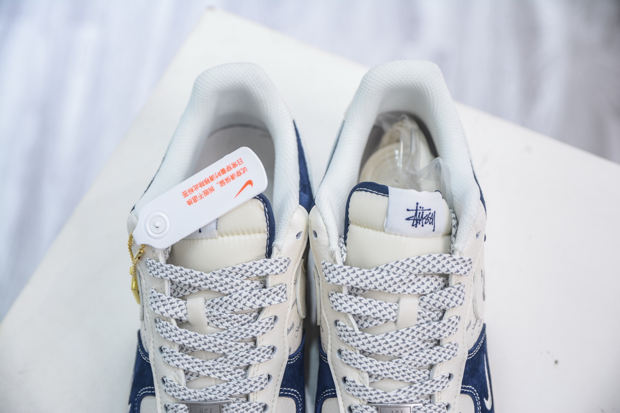 Stussy x Nike Air Force 1 Low White Deep Blue Collaboration Sneakers 9 i1754927847353 1464 0 7