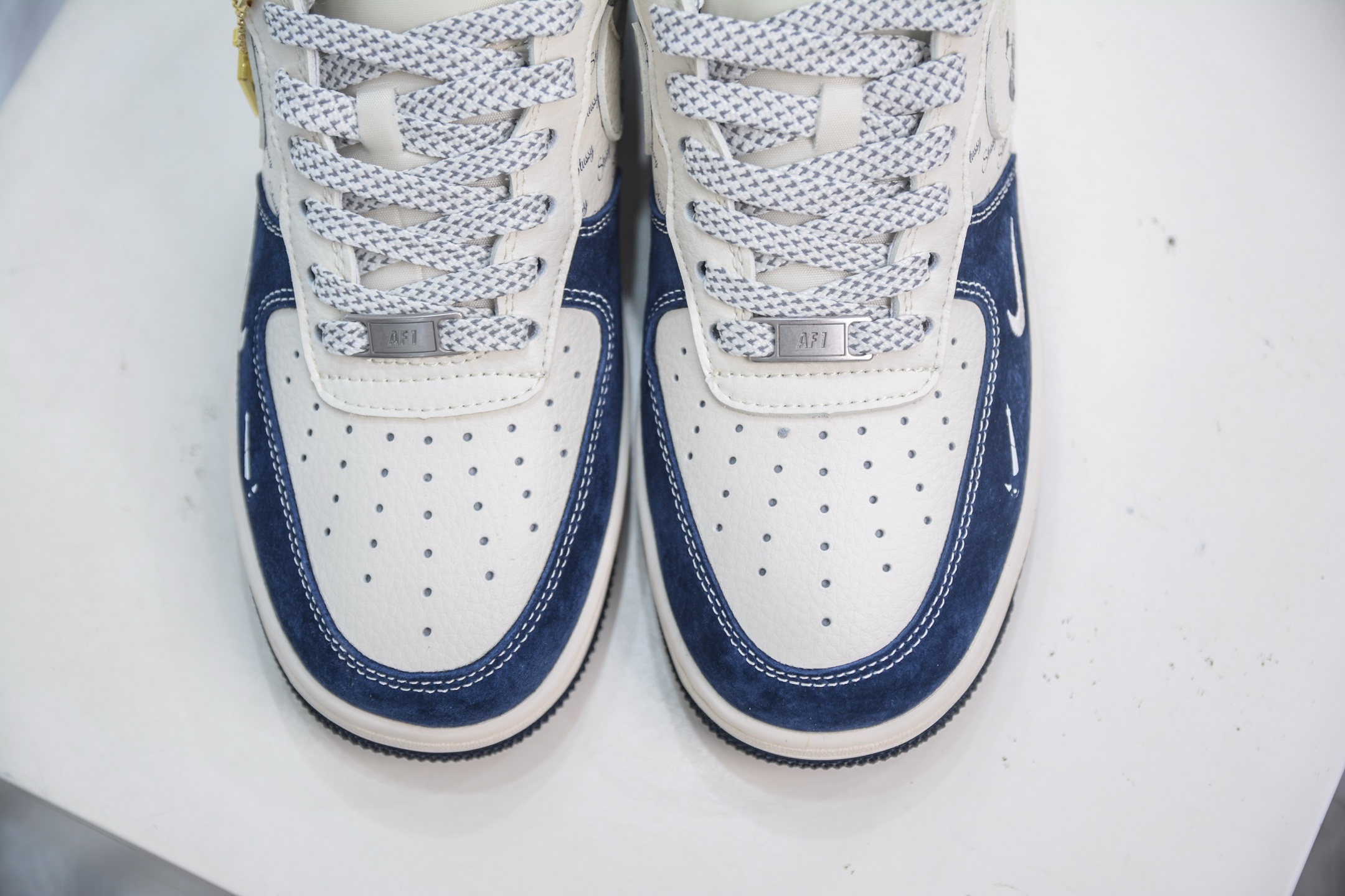 Stussy x Nike Air Force 1 Low White Deep Blue Collaboration Sneakers 10 i1754927847385 3985 0 8