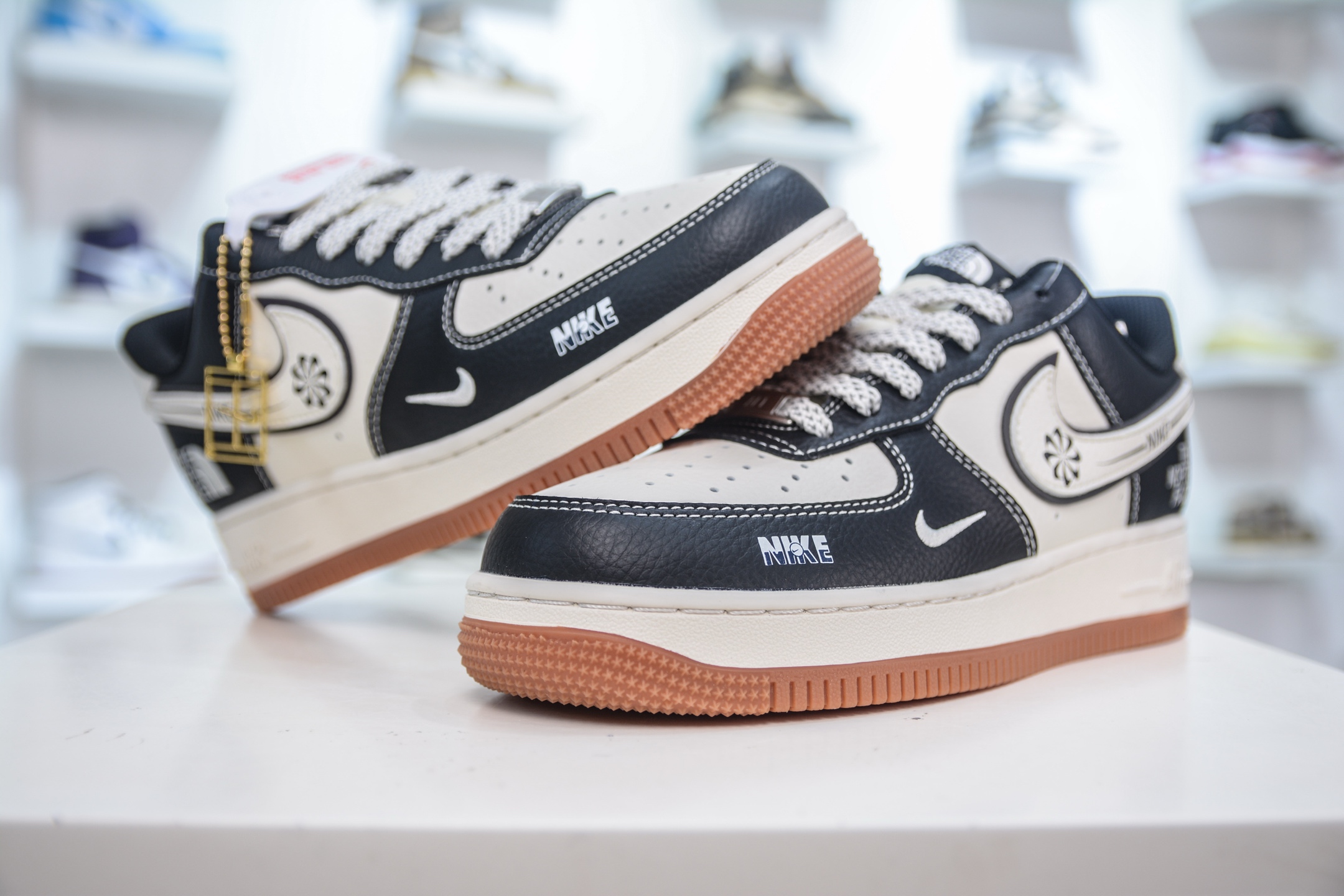 The North Face x Nike Air Force 1 Black/White Casual Fashion Sneaker 4 i1754927906326 3765 0 3