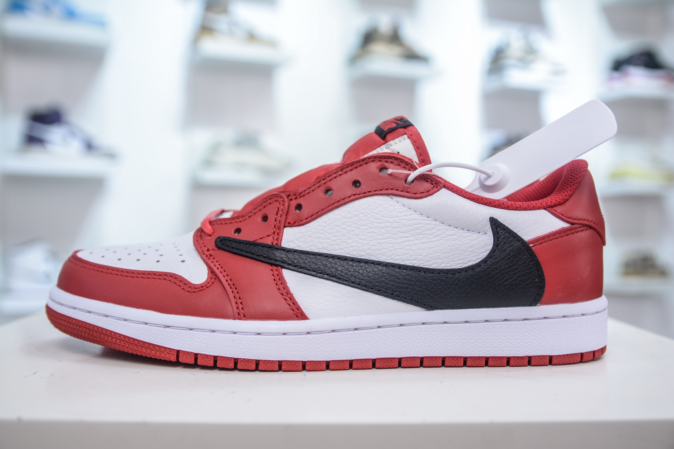 Travis Scott x Air Jordan 1 Low OG SP 'White Red Black' Sneakers 1 i1754928371702 9709 0 0