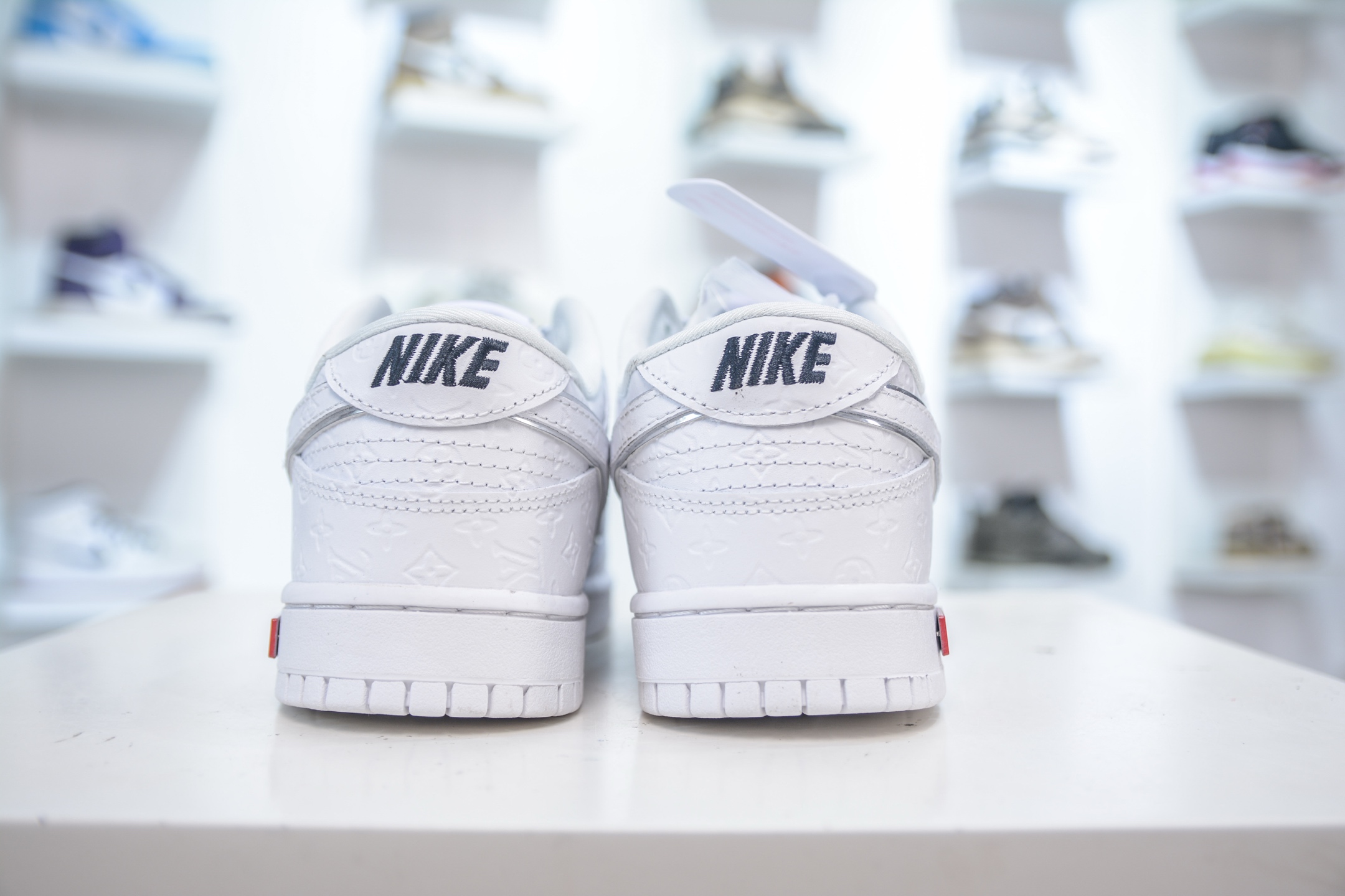 Nike SB Dunk Low x Louis Vuitton: Pure White Excellence, Original Quality 2 i1755018007400 9411 0 1