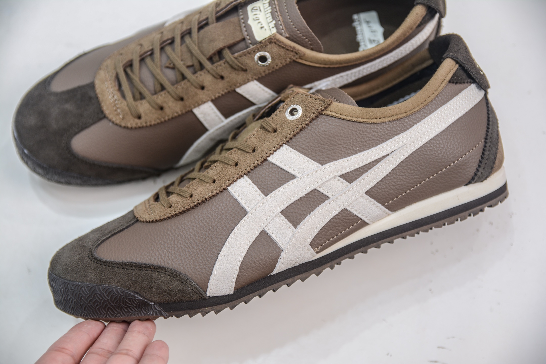 Onitsuka Tiger Mexico 66 SD: Retro Leather Low-Top Sneakers - Brown/White 8 i1755018162692 7872 0 6