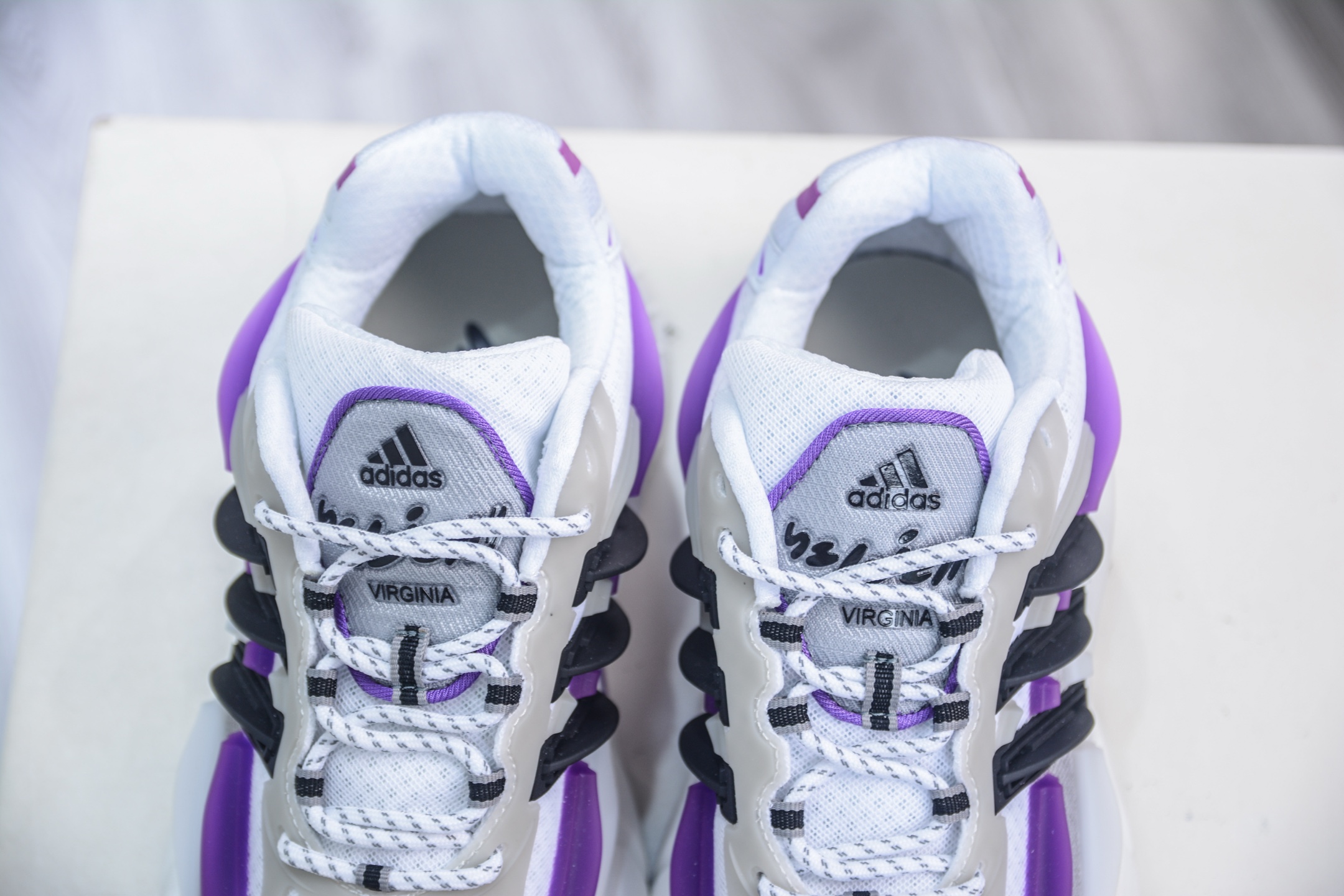 Pharrell x adidAdistar Jellyfish 低帮复古风老爹鞋 JP9268