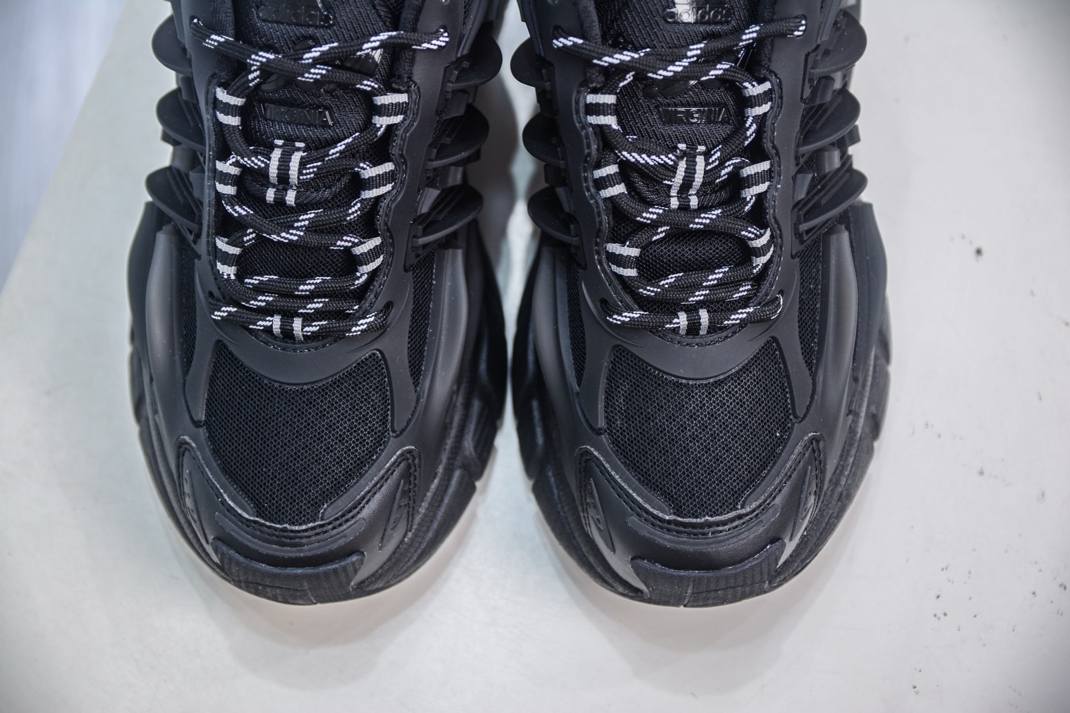 Pharrell x adidAdistar Jellyfish 低帮复古风老爹鞋 JP9260