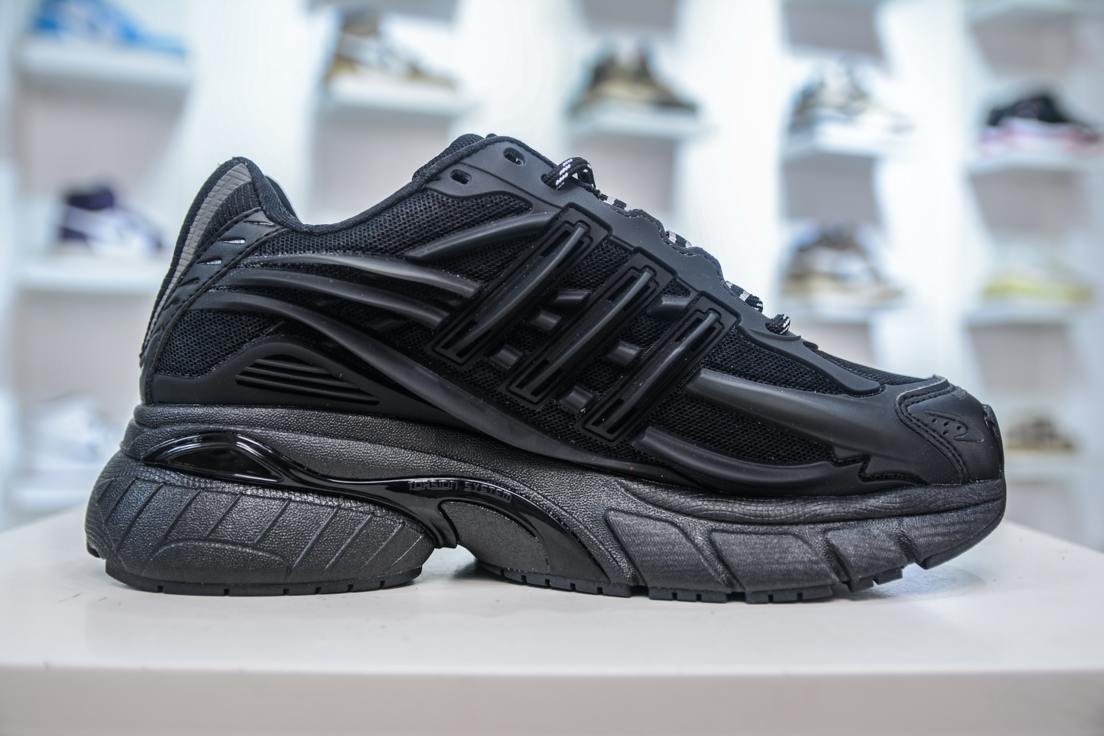 Pharrell x adidAdistar Jellyfish 低帮复古风老爹鞋 JP9260