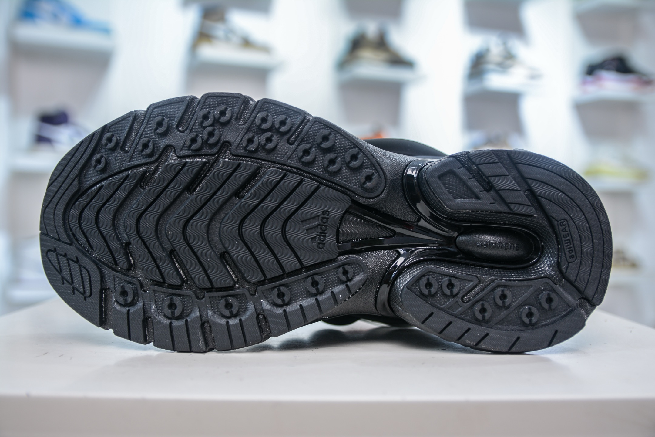 Pharrell x adidAdistar Jellyfish 低帮复古风老爹鞋 JP9260