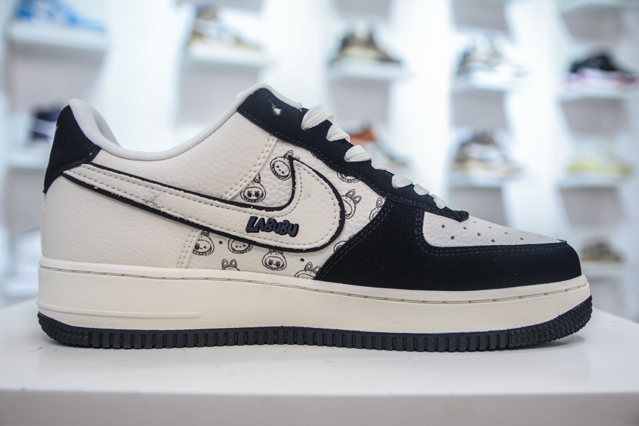 Nike Air Force 1 Low 07 x LABUBU 拉布布联名-奶白黑 DX0188-092