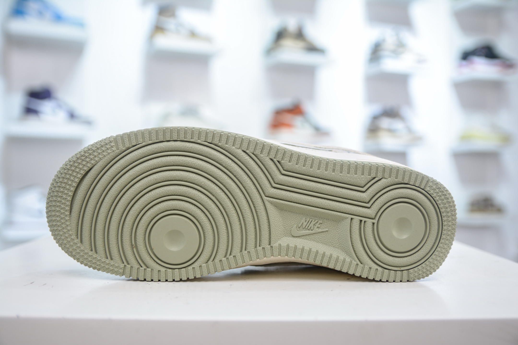 Nike Air Force 1 Low 07 x LABUBU 拉布布联名-奶白绿 DX0188-093