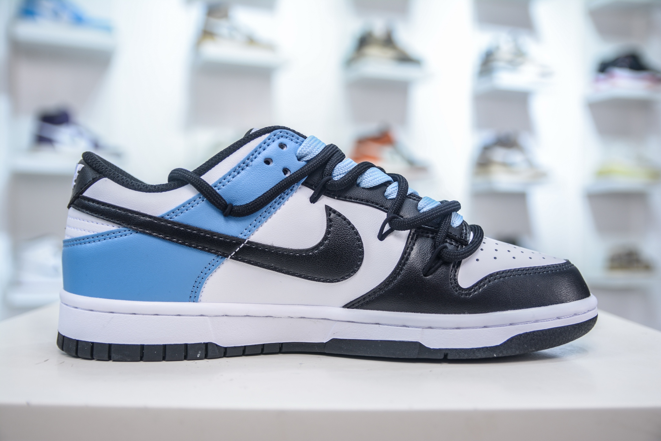 Nike SB Dunk Low 白黑蓝绑带 DD1391-100
