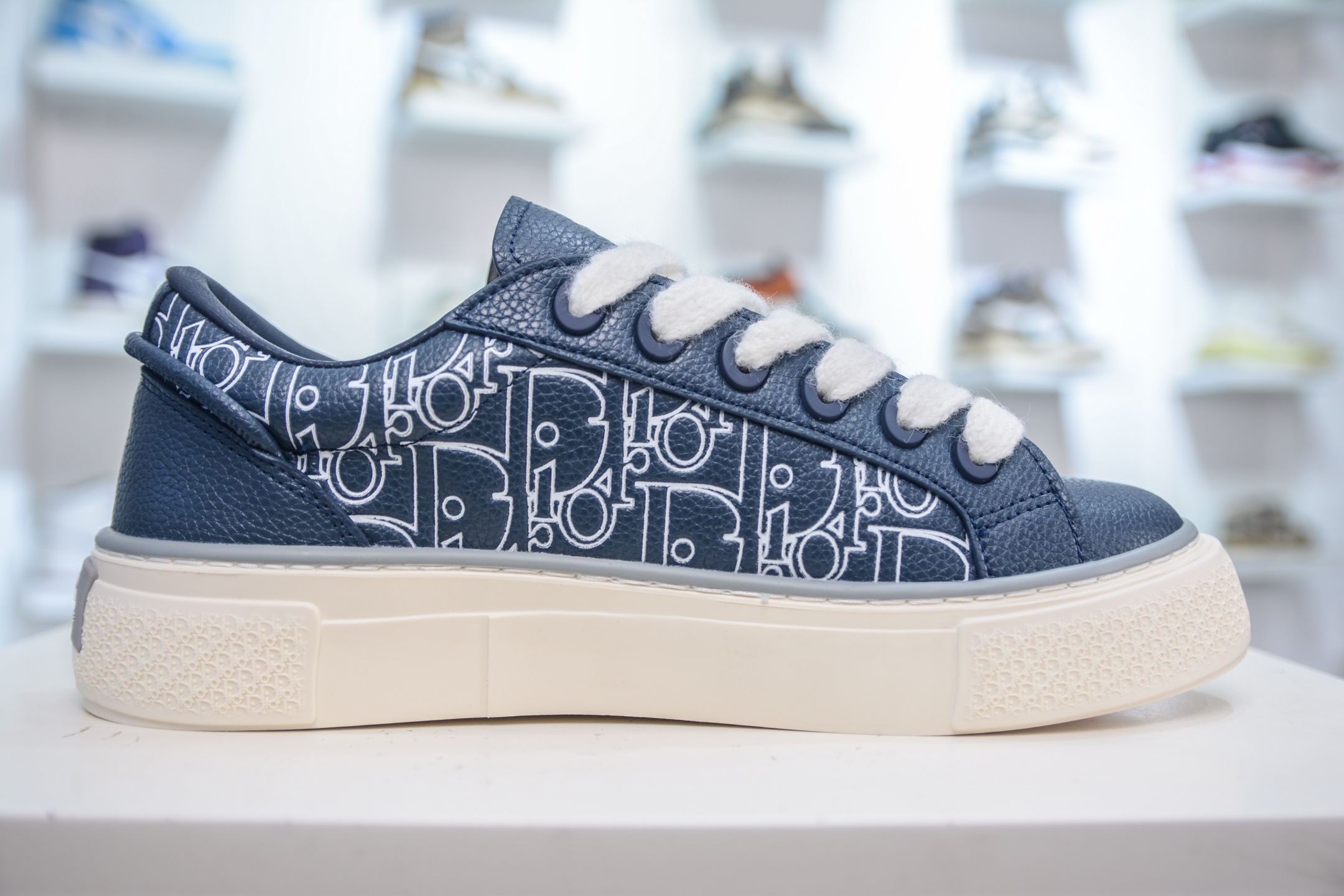 Dior B33 运动鞋2024秋季新品 重新诠释经网球鞋 3SN303ZWNYQ H900