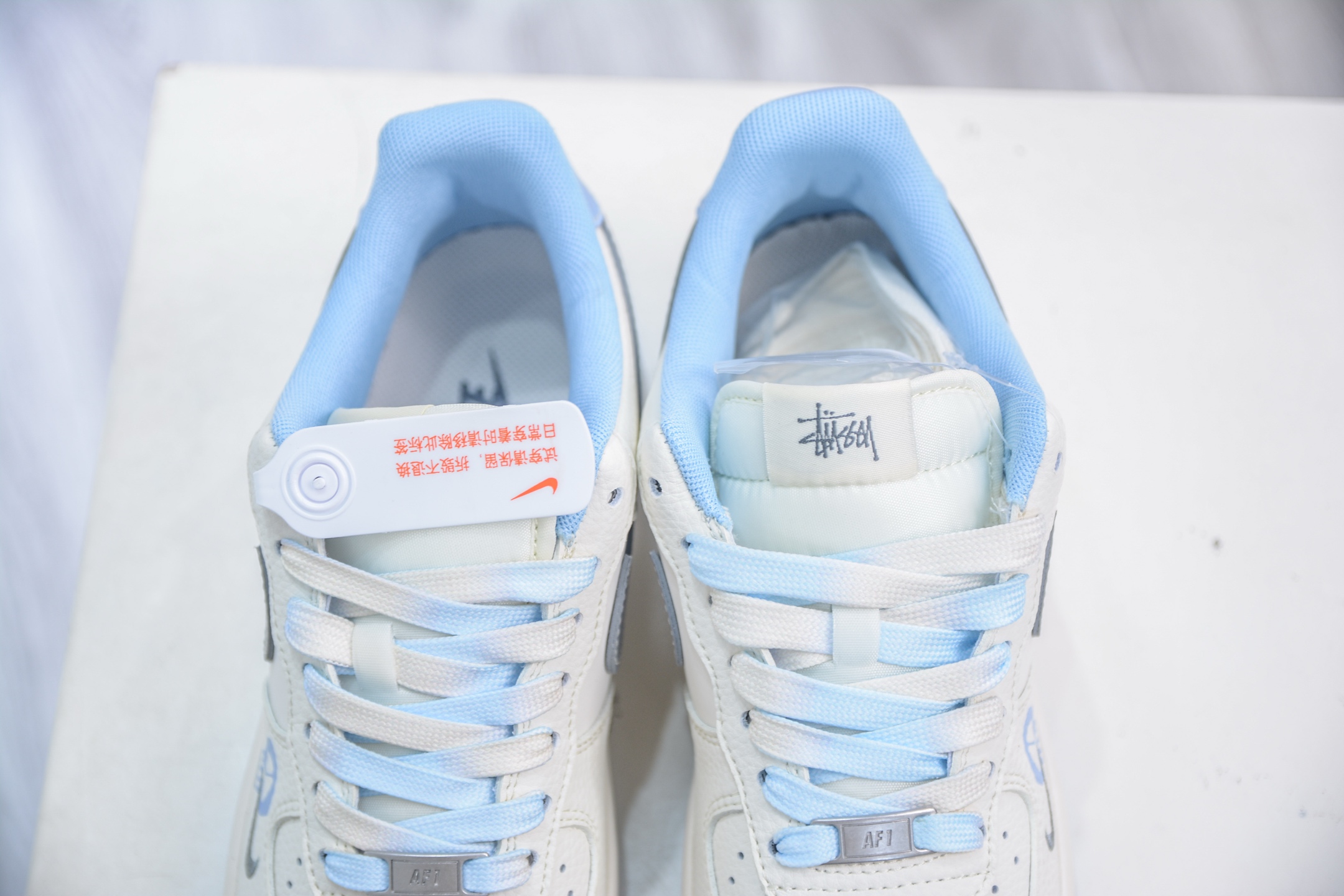Stussy x NIke Air Force 1 斯图西联名-米白蓝灰勾 QW5606-269
