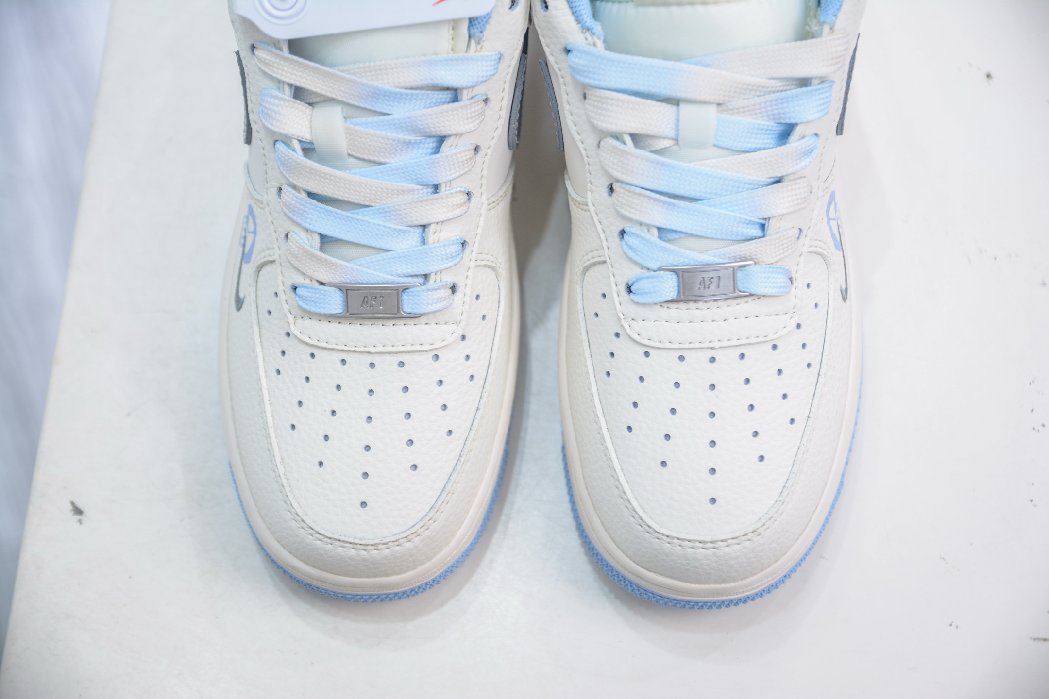 Stussy x NIke Air Force 1 斯图西联名-米白蓝灰勾 QW5606-269