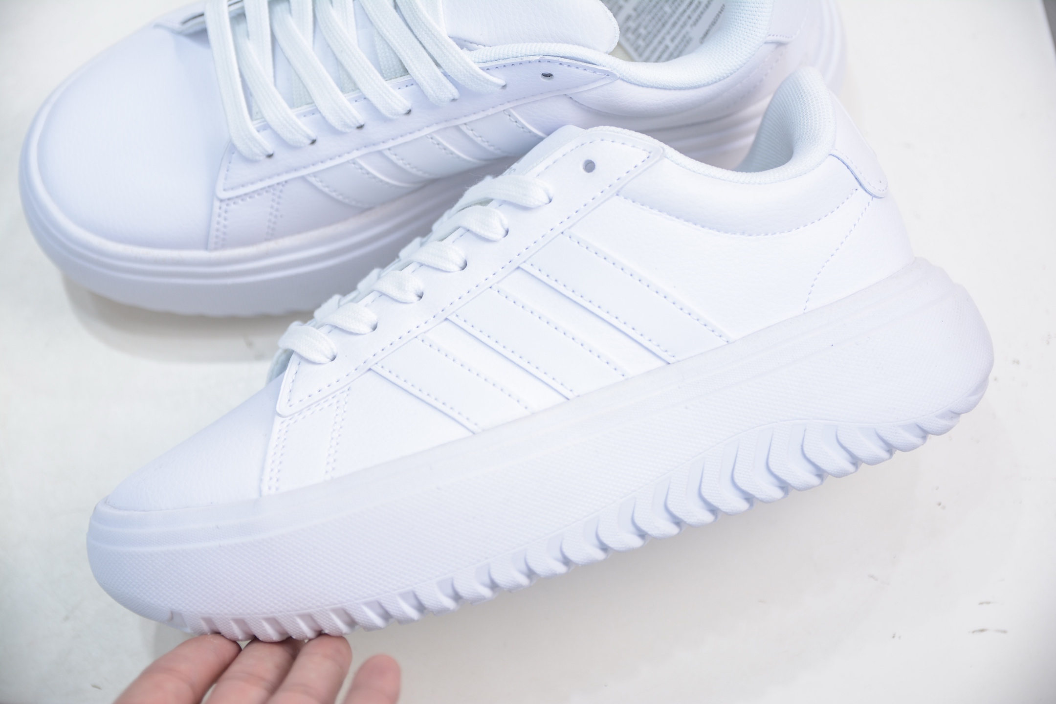 阿迪达斯AdidGRAND COURT PLATFORM M 网球风厚底增高运动鞋 IE1089
