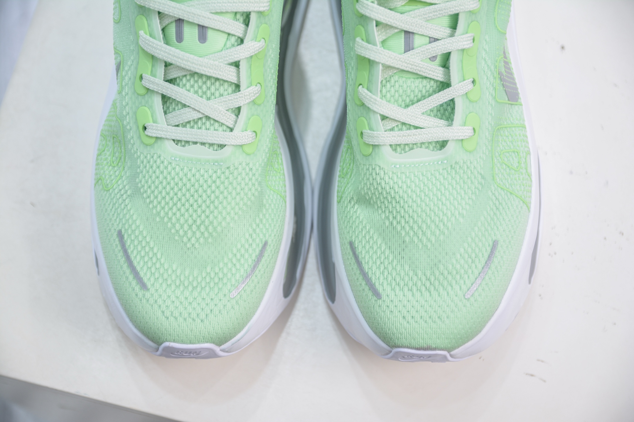 Nike Air Zoom Pegasus Premium 全掌气垫缓震网面运动跑鞋 FN8453-023