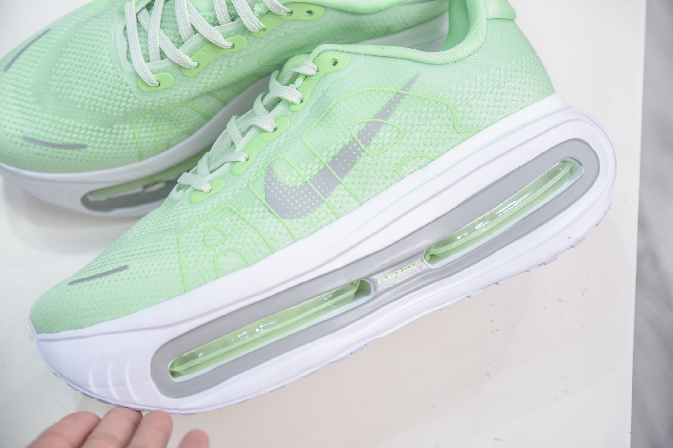 Nike Air Zoom Pegasus Premium 全掌气垫缓震网面运动跑鞋 FN8453-023