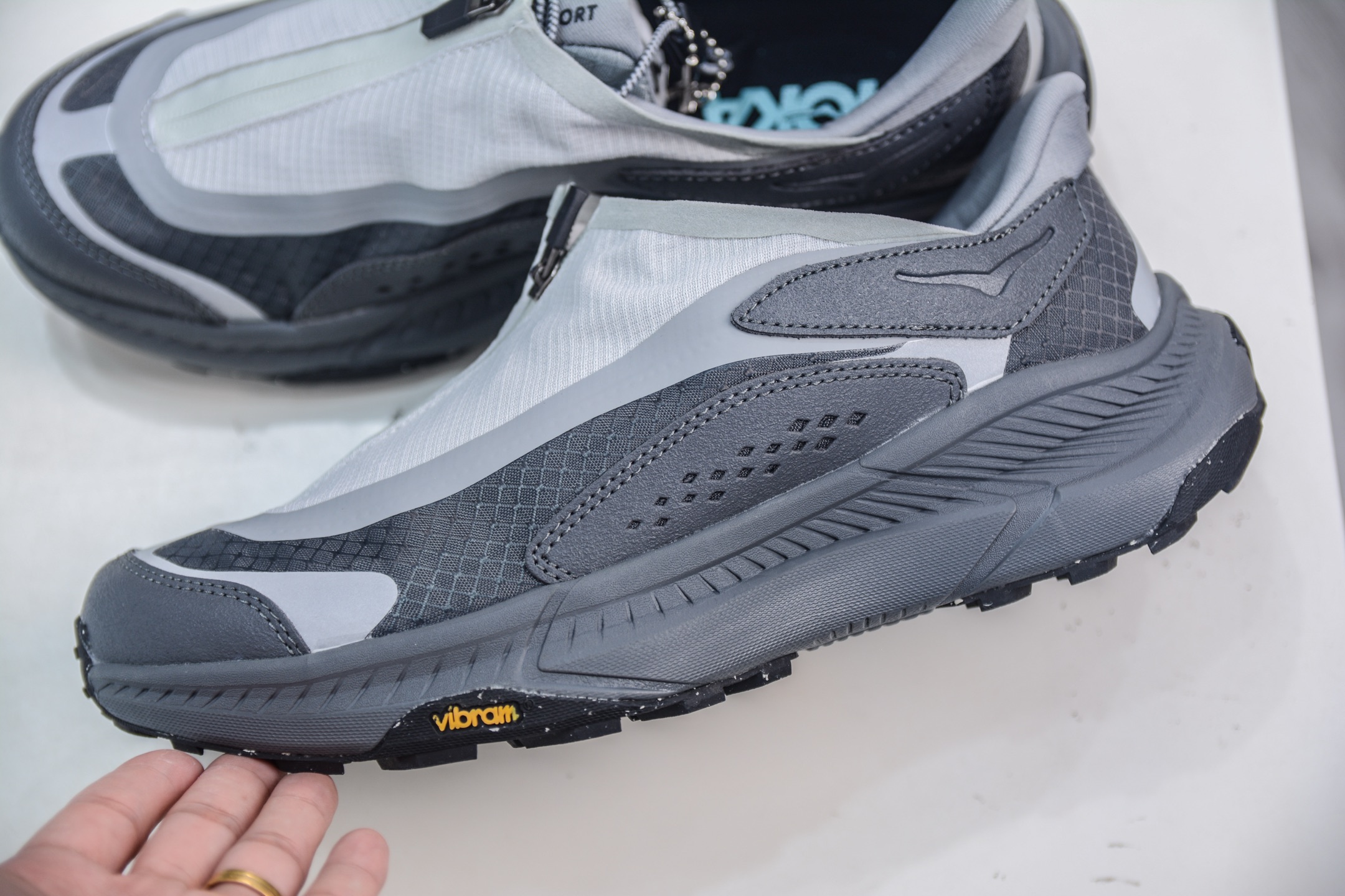 210 HOKA ONE ONE U PROJECT TRANSPORT 低帮专业越野跑步鞋  1162850/SST