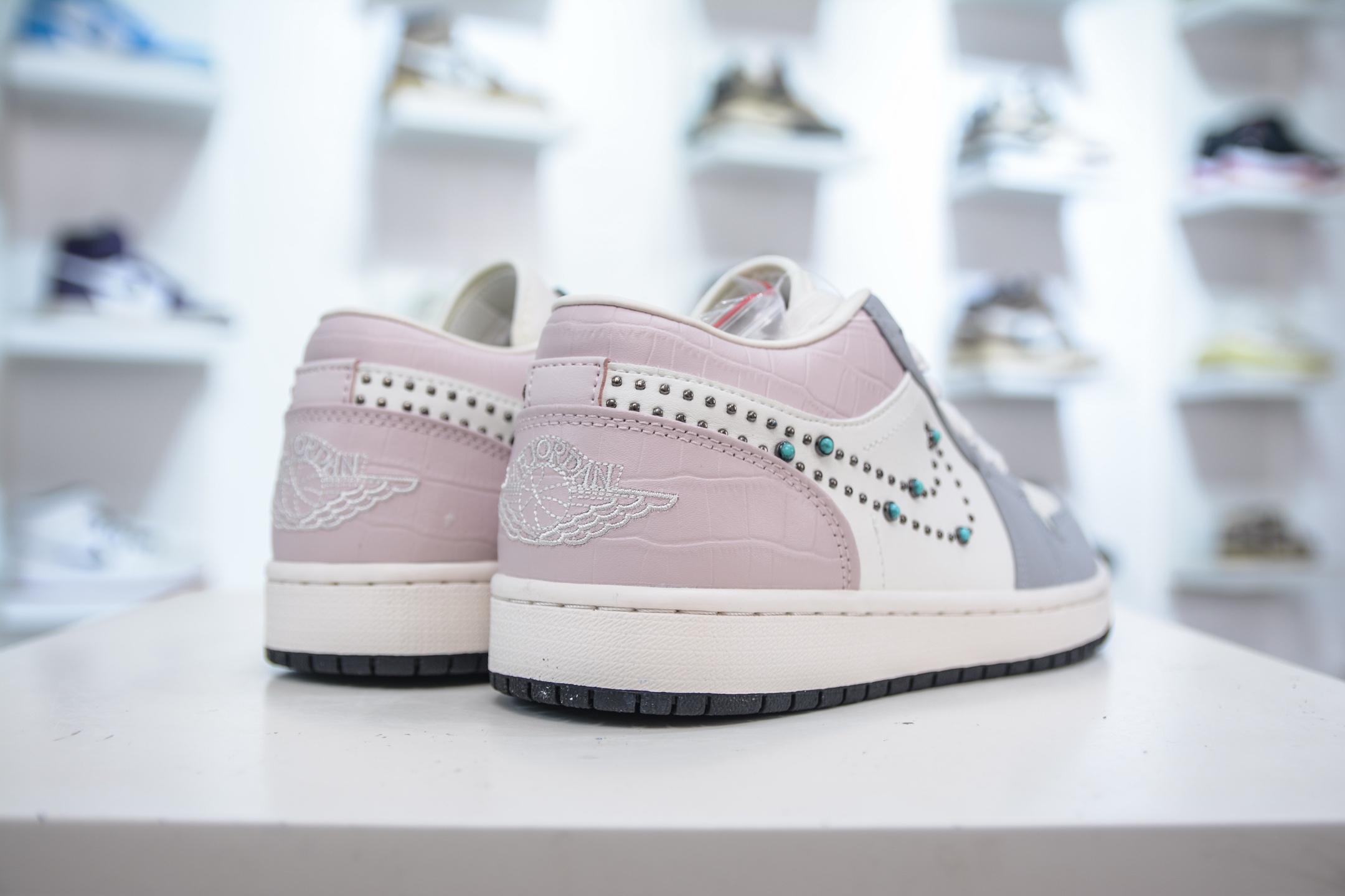 180 Air Jordan 1 Low 白灰粉 AJ1乔1低帮休闲板鞋 IH7319-001