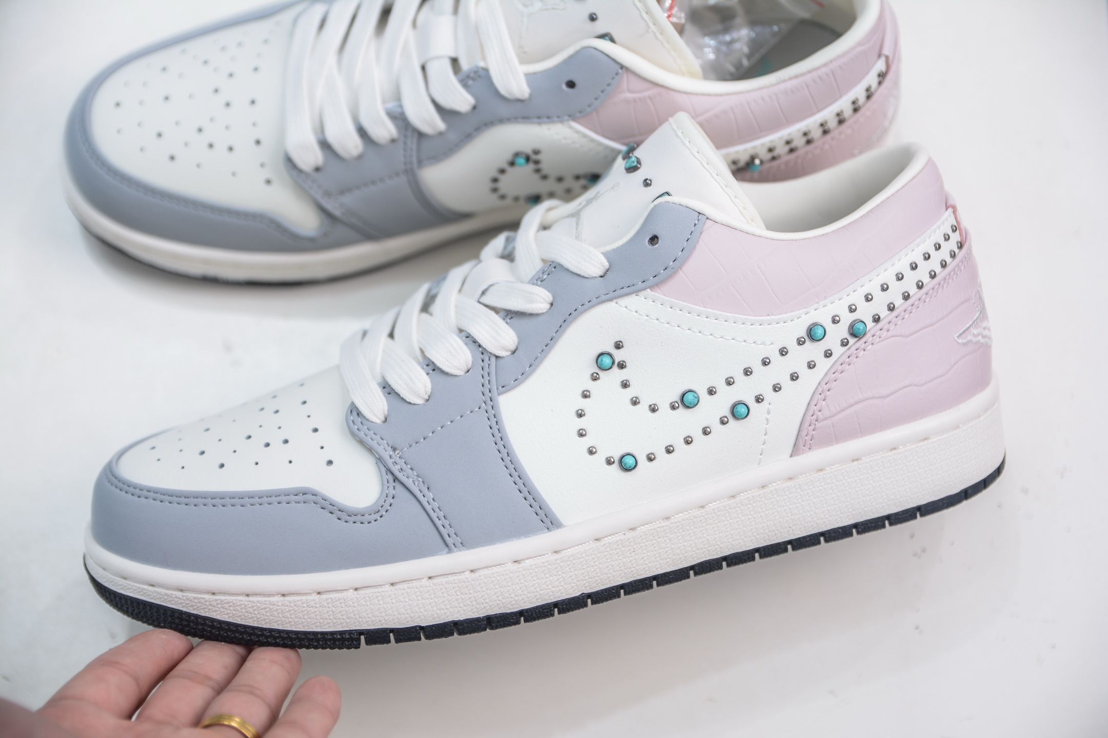 180 Air Jordan 1 Low 白灰粉 AJ1乔1低帮休闲板鞋 IH7319-001
