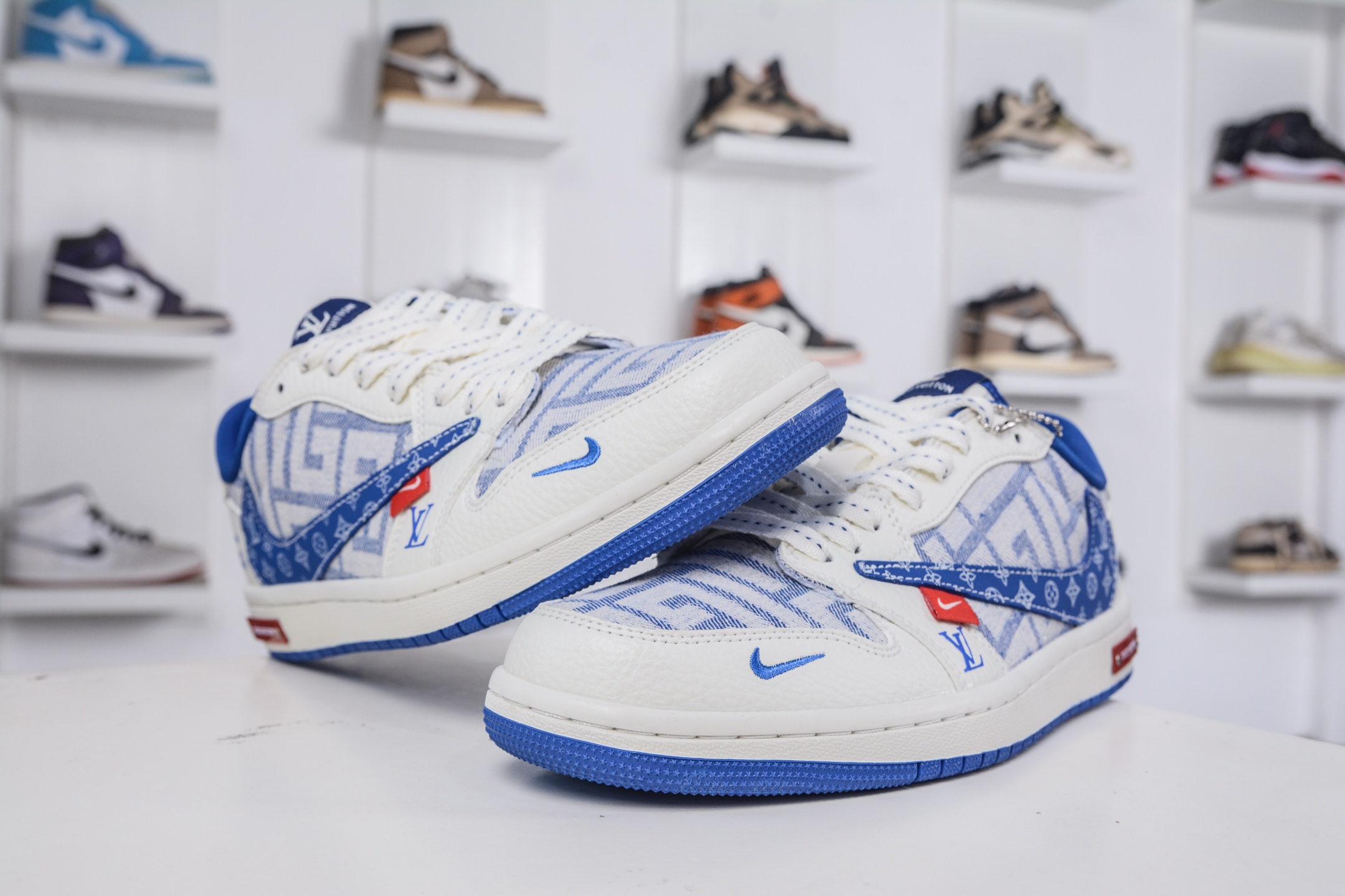 270 TS x Air Jordan x Louis Vuitton AJ1 Low 倒钩低帮LV联名-白蓝牛仔 SC0601-055