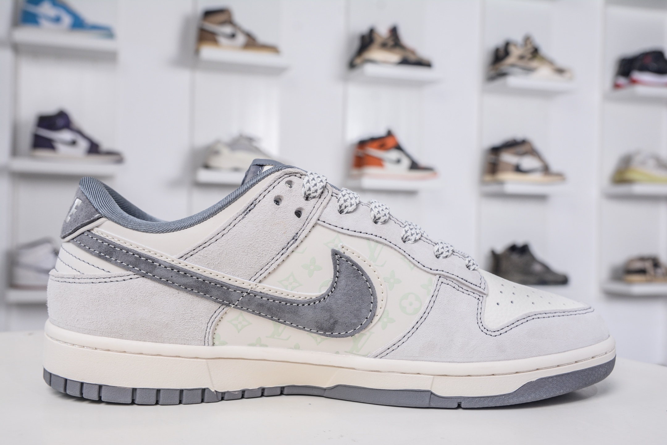270 Nike SB Dunk Low x Louis Vuitton LV联名-灰白双勾 CX5050-Y20