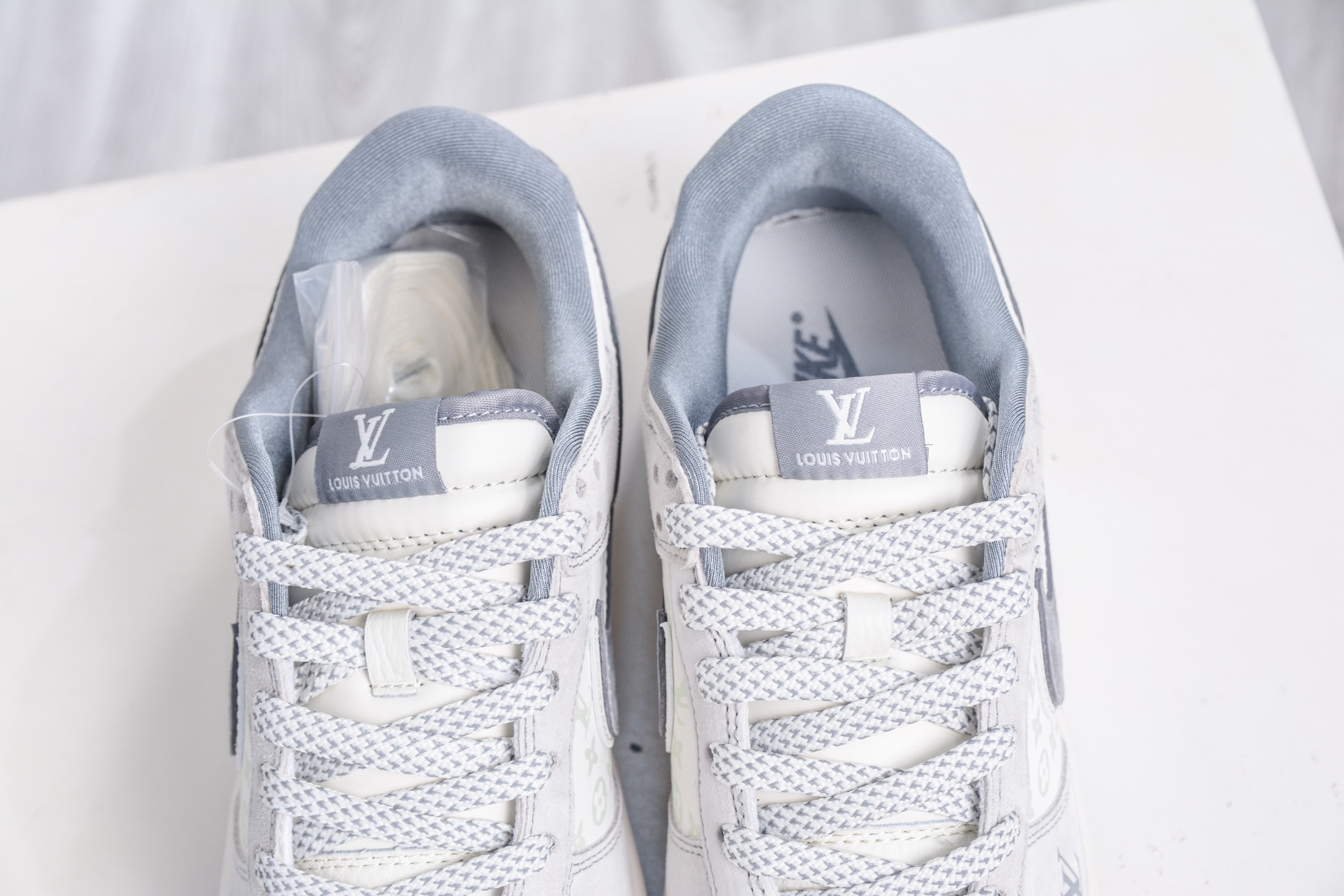 270 Nike SB Dunk Low x Louis Vuitton LV联名-灰白双勾 CX5050-Y20