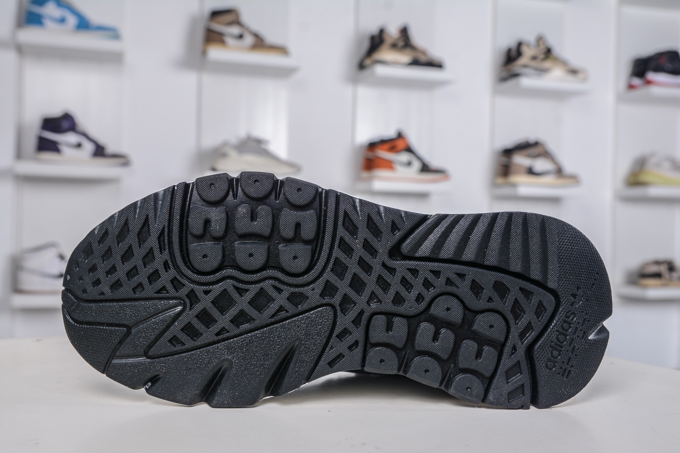 170 AD originals Nite Jogger Pride 夜行者减震耐磨低帮反光复古休闲百搭运动跑鞋 FZ3664