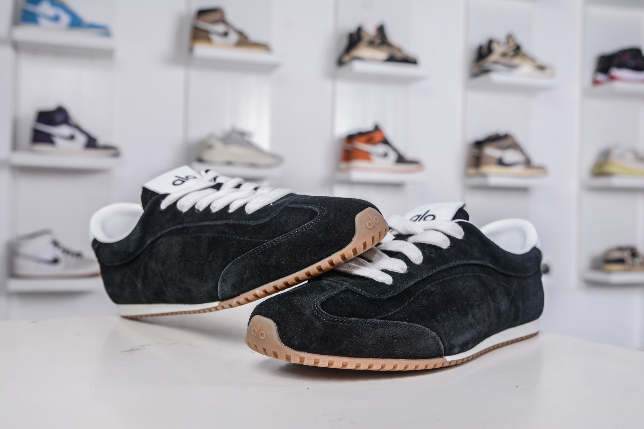 280 ALO yoga Sunest Sneaker 德训鞋 时尚百搭新宠儿灵感源自日落大道