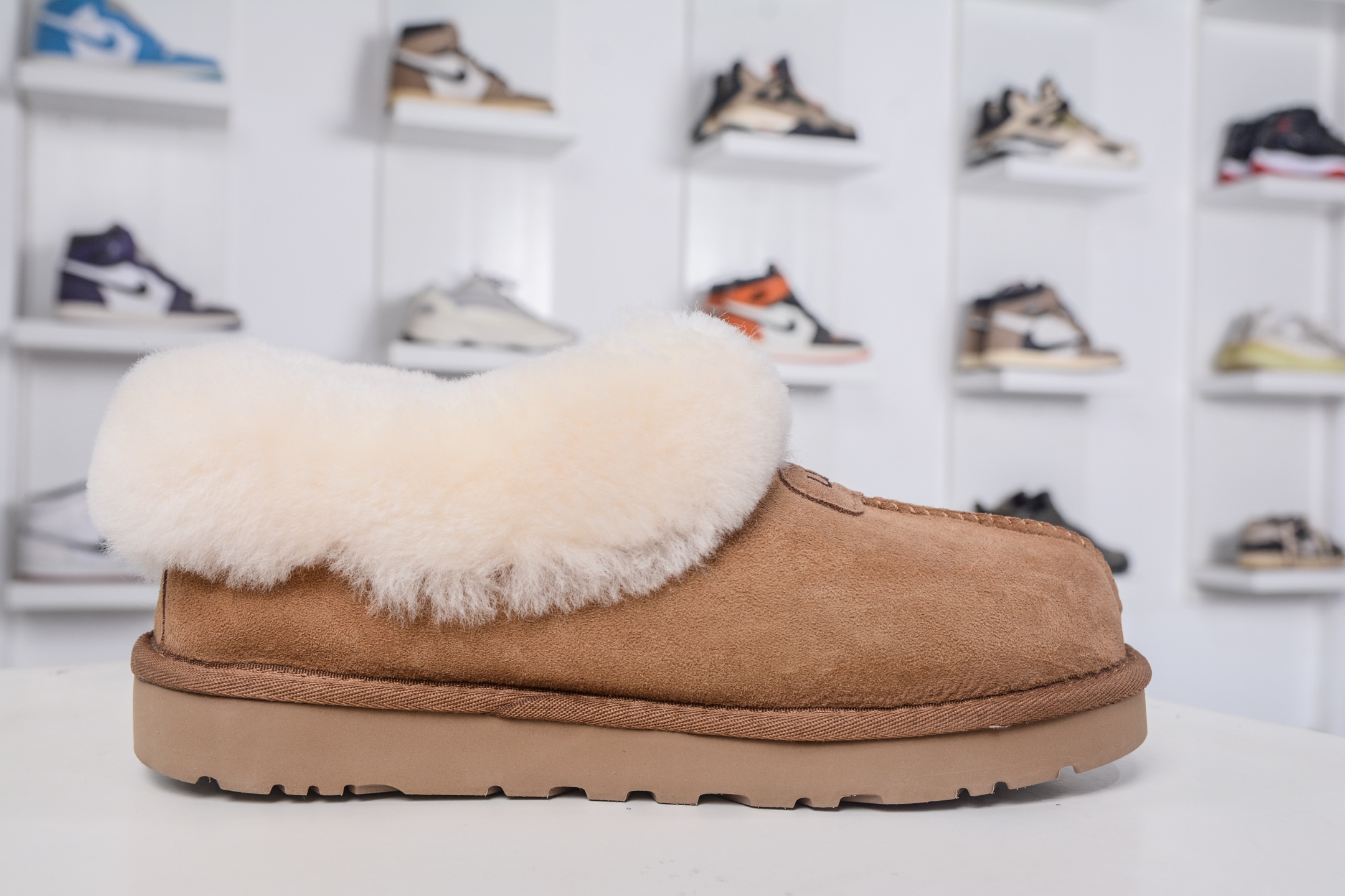 210 UGG CLASSIC SHORT II 薄底 羊皮毛一体高品质 保暖锁热 1134810