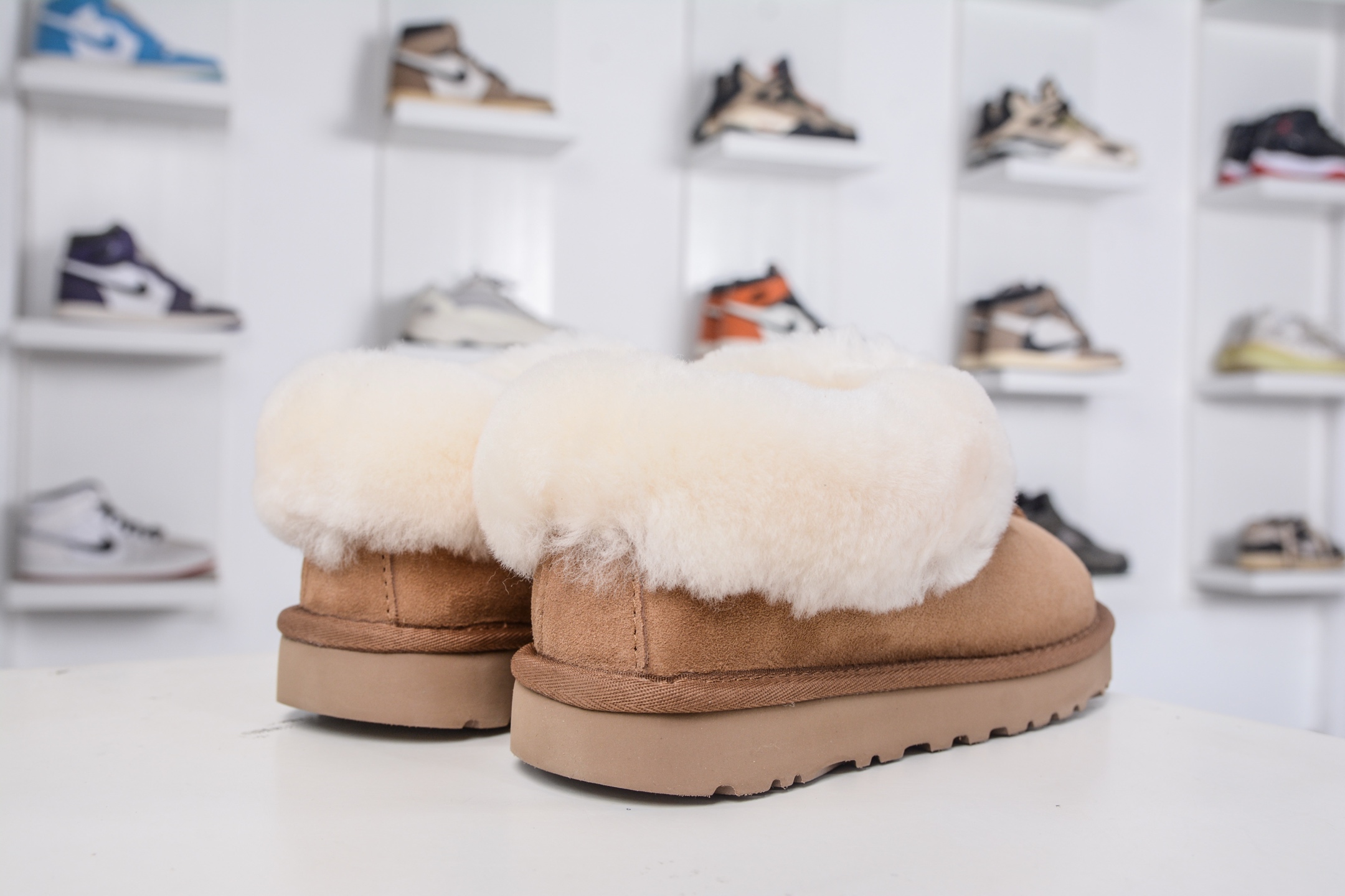 210 UGG CLASSIC SHORT II 薄底 羊皮毛一体高品质 保暖锁热 1134810