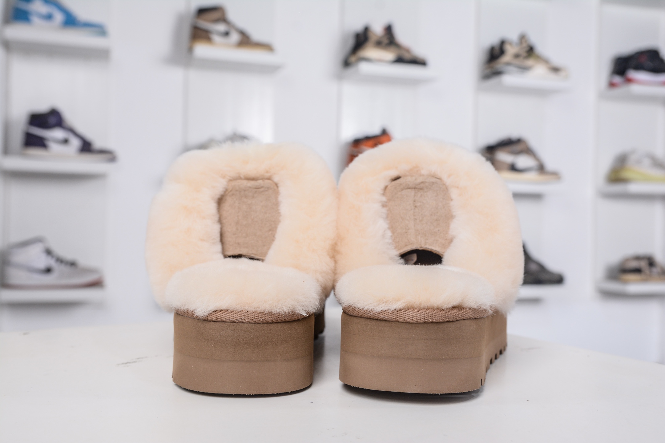 210 UGG DISQUETTE 羊皮毛一体高品质 保暖锁热 1122550