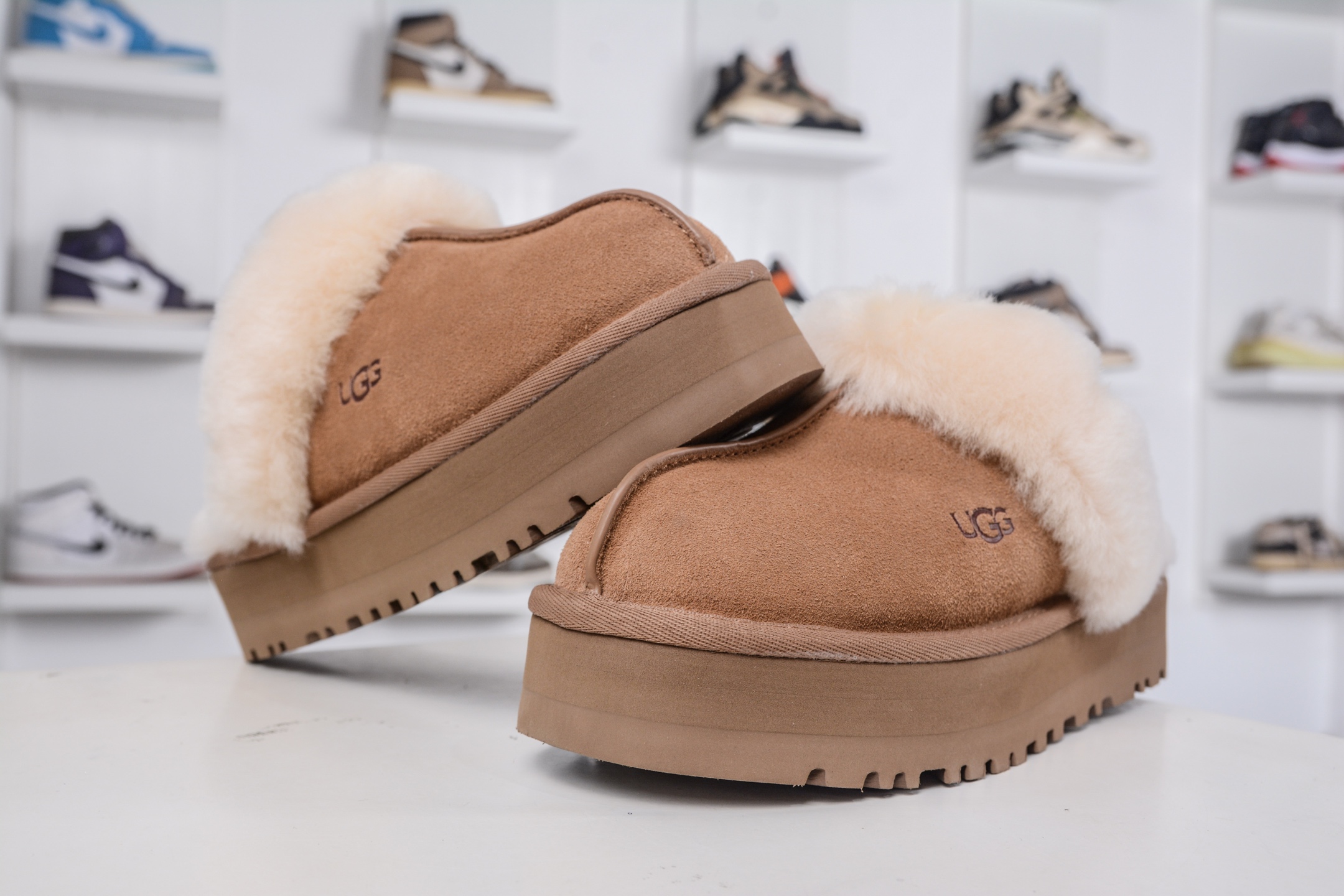210 UGG DISQUETTE 羊皮毛一体高品质 保暖锁热 1122550