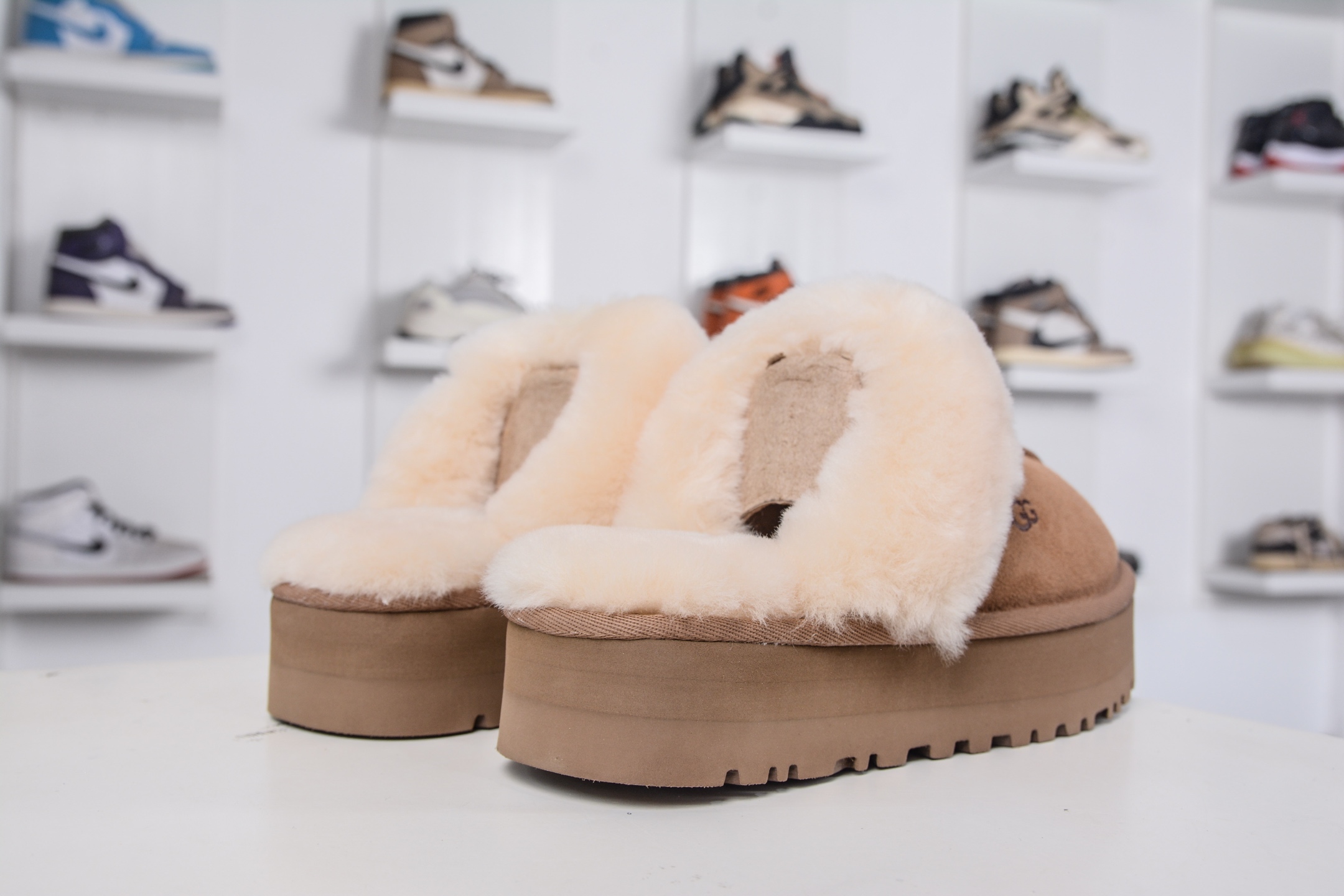 210 UGG DISQUETTE 羊皮毛一体高品质 保暖锁热 1122550