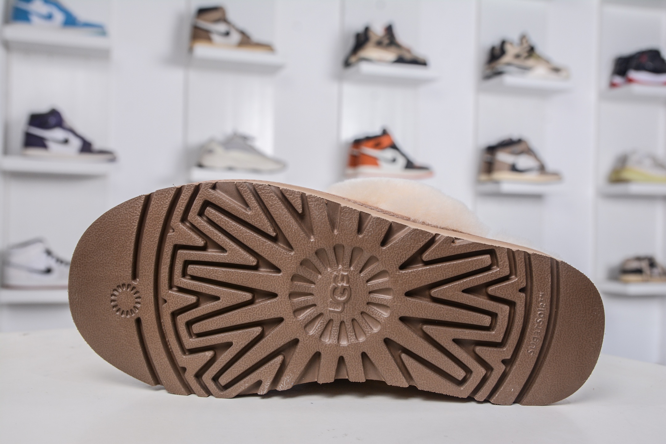 210 UGG DISQUETTE 羊皮毛一体高品质 保暖锁热 1122550