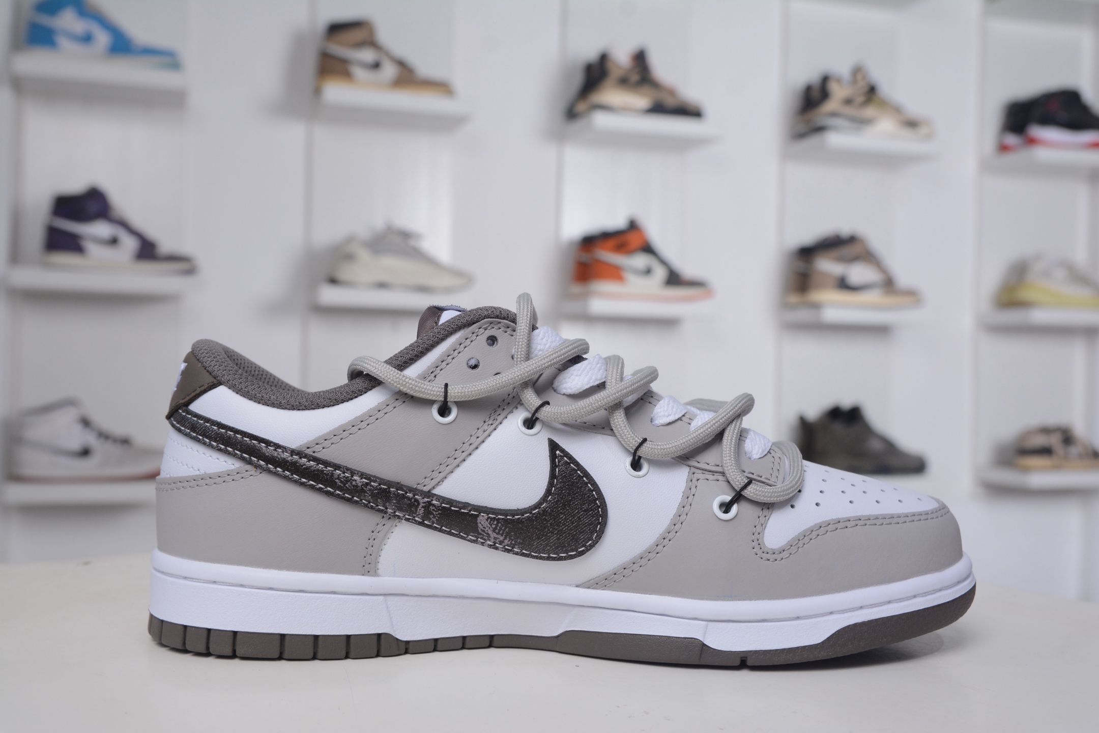 270 Nike Dunk Low 灰度法则 灰棕 此款以浅灰为主色调 HF5441-111