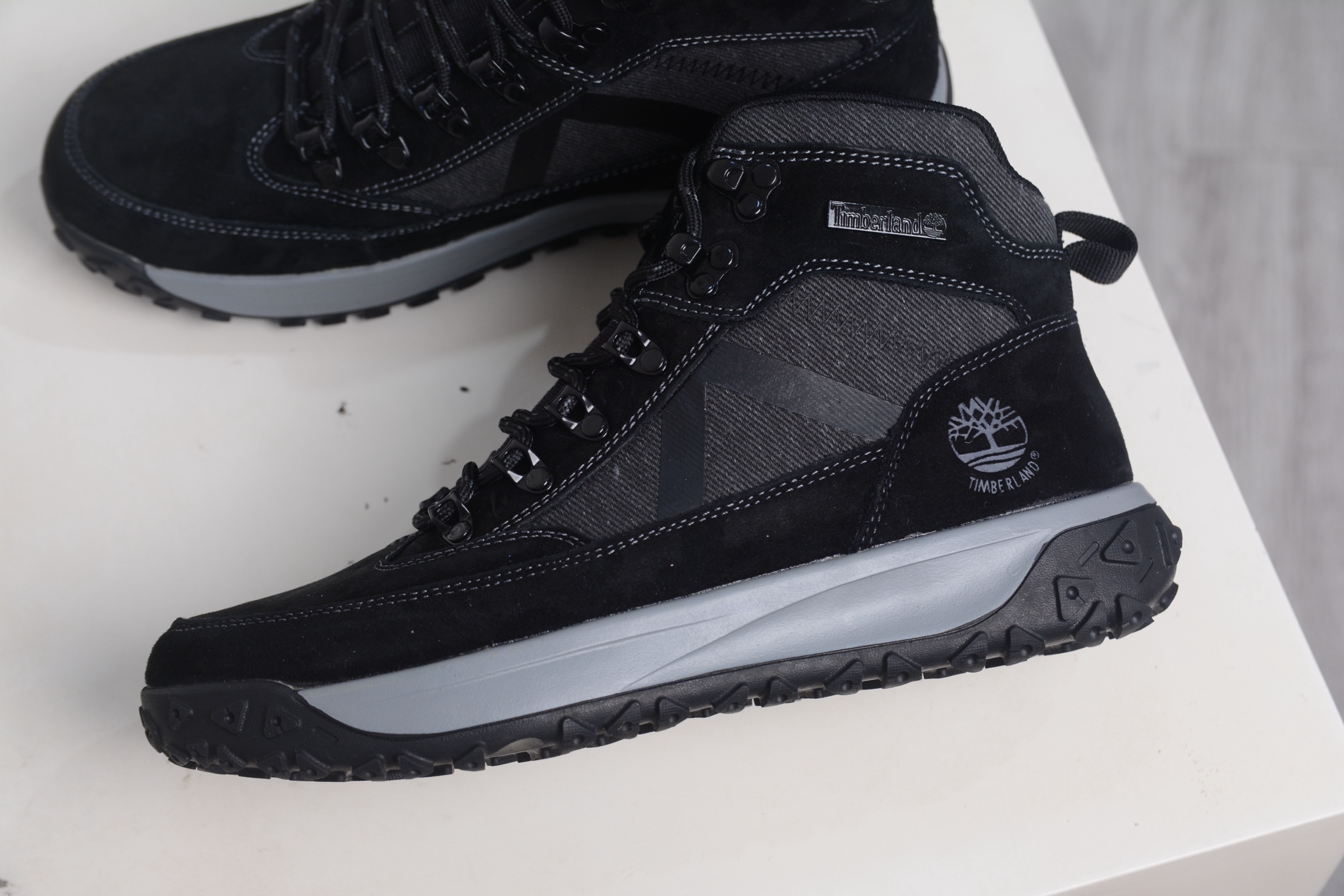 Timberland添柏岚/天伯伦户外高帮休闲马丁靴系列