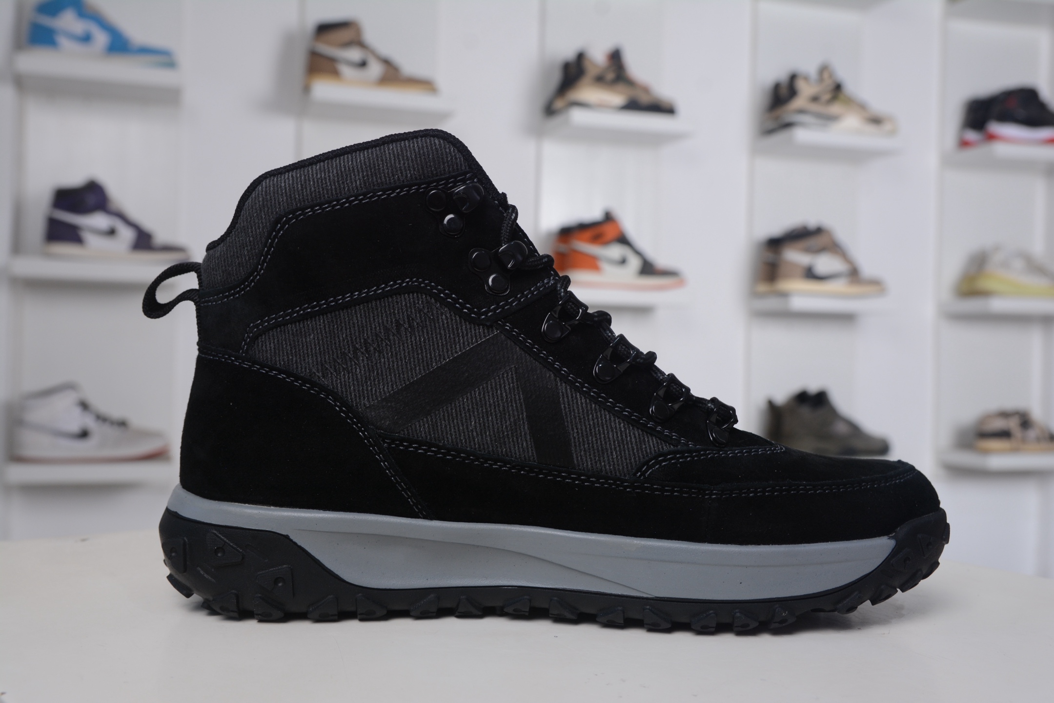 Timberland添柏岚/天伯伦户外高帮休闲马丁靴系列