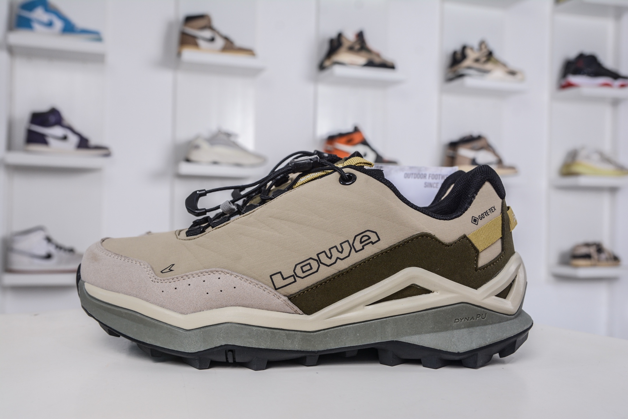 Lowa Ranger 2.0 Outdoor Shoes: Comfort, Support, and Durability for Hiking 1 i1760978916872 8198 0 0