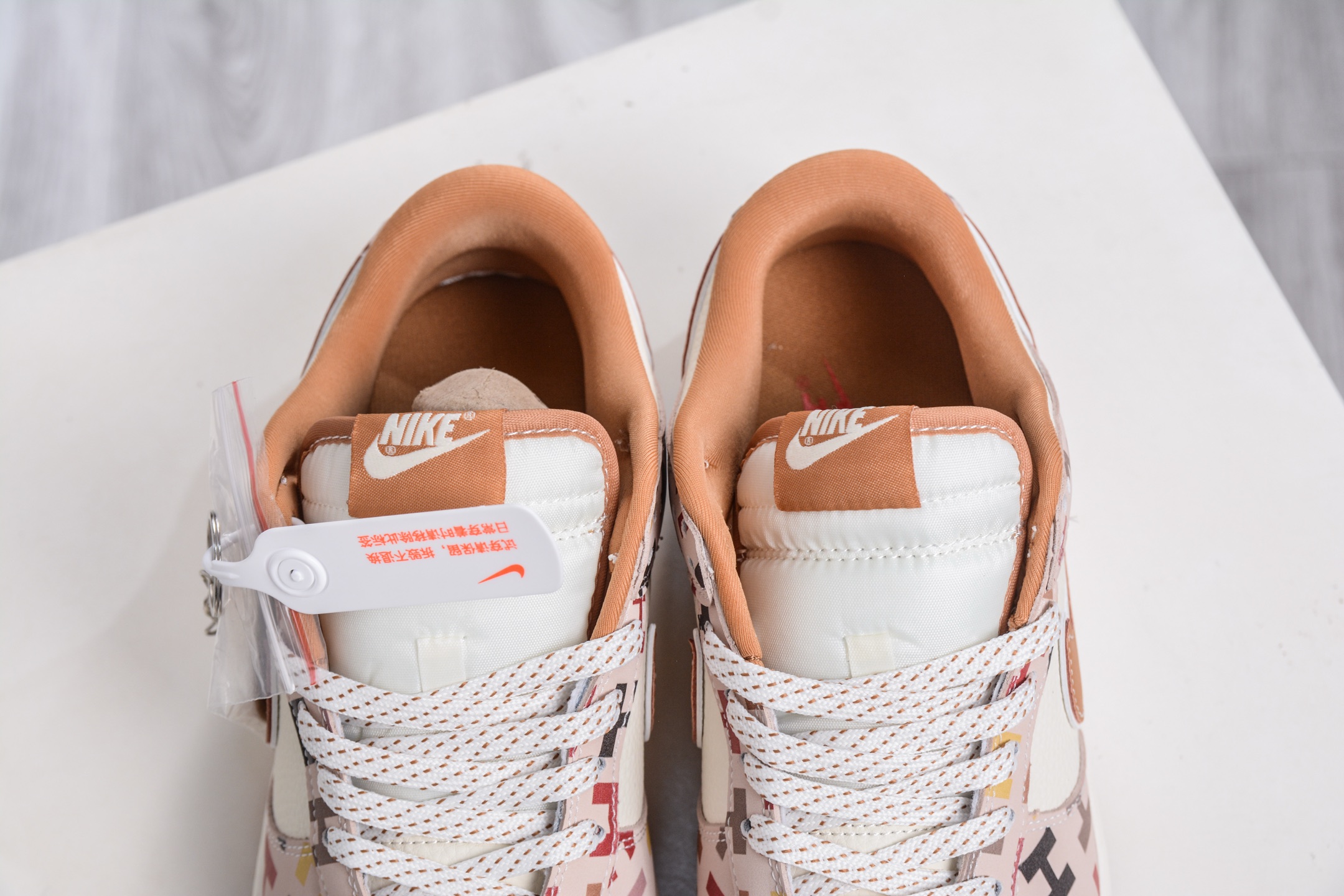 Nike SB Dunk Low x Gucci Collaboration - Premium Quality & Unique Design 8 i1760979309563 7860 0 7