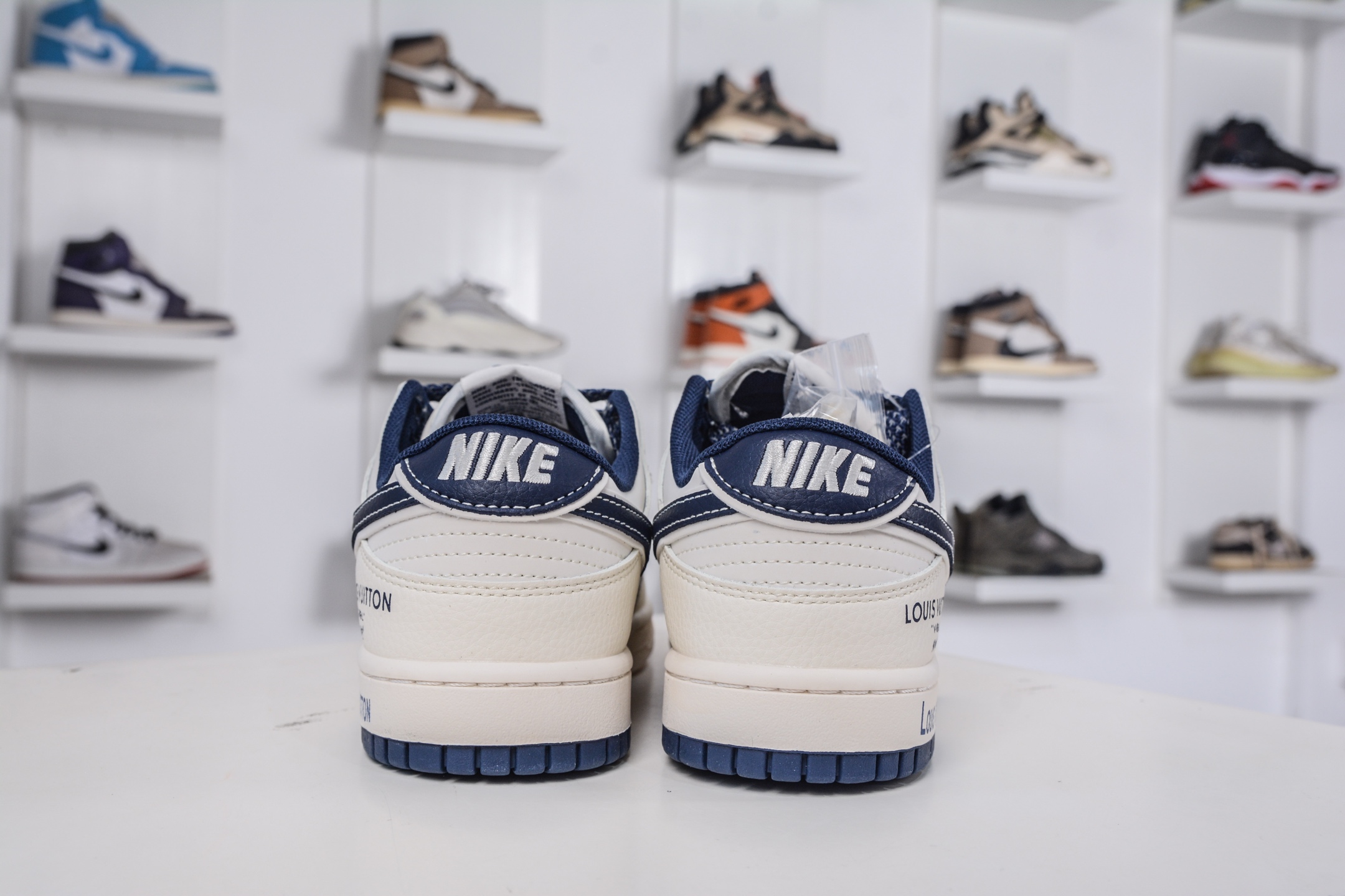 Nike SB Dunk Low x Louis Vuitton Cream/Navy Designer Sneakers 3 i1760979361880 824 0 1
