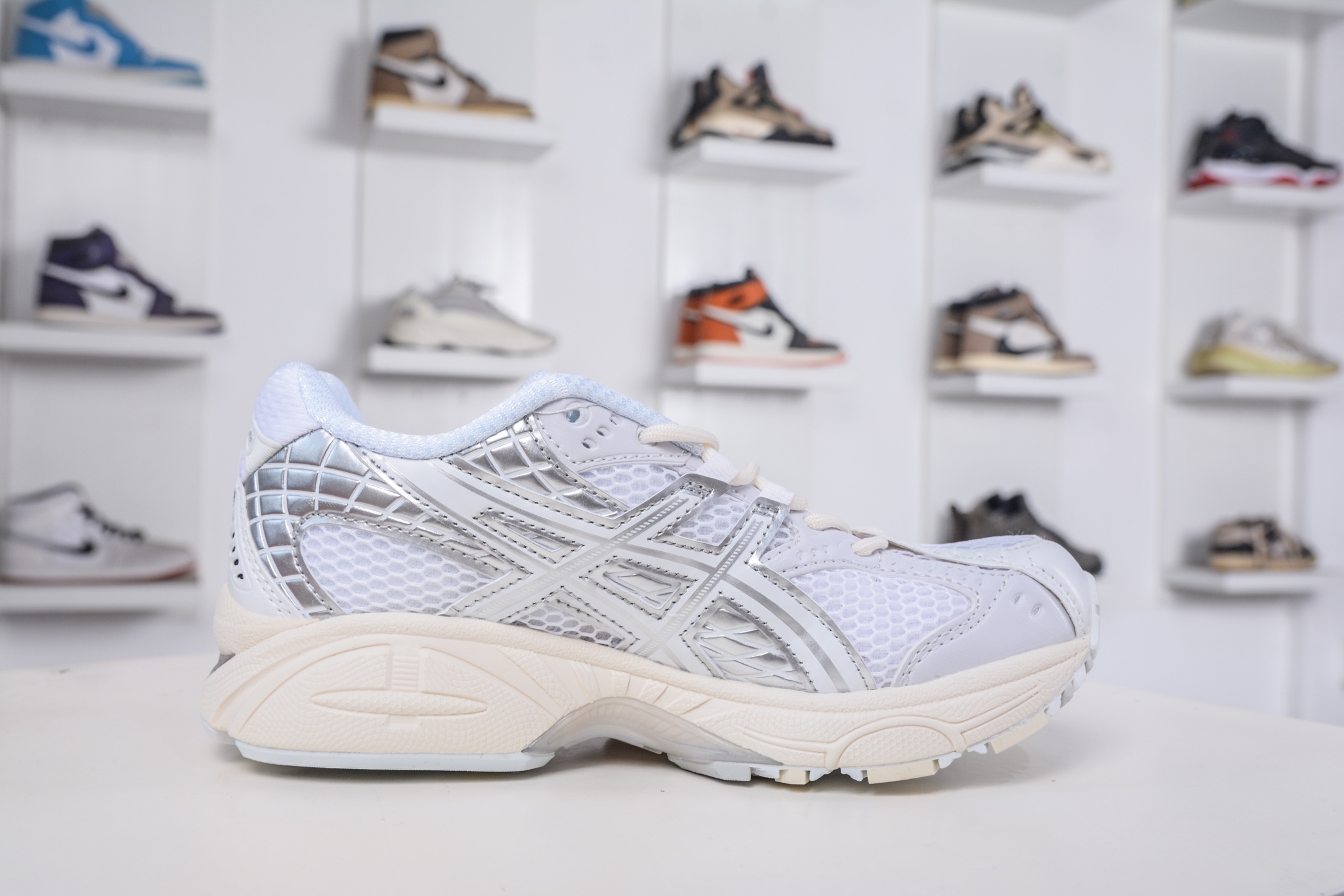 ASICS Gel-Nimbus 10.1 White Silver Running Shoes - Lightweight & Cushioned 4 i1760979410469 9566 0 2
